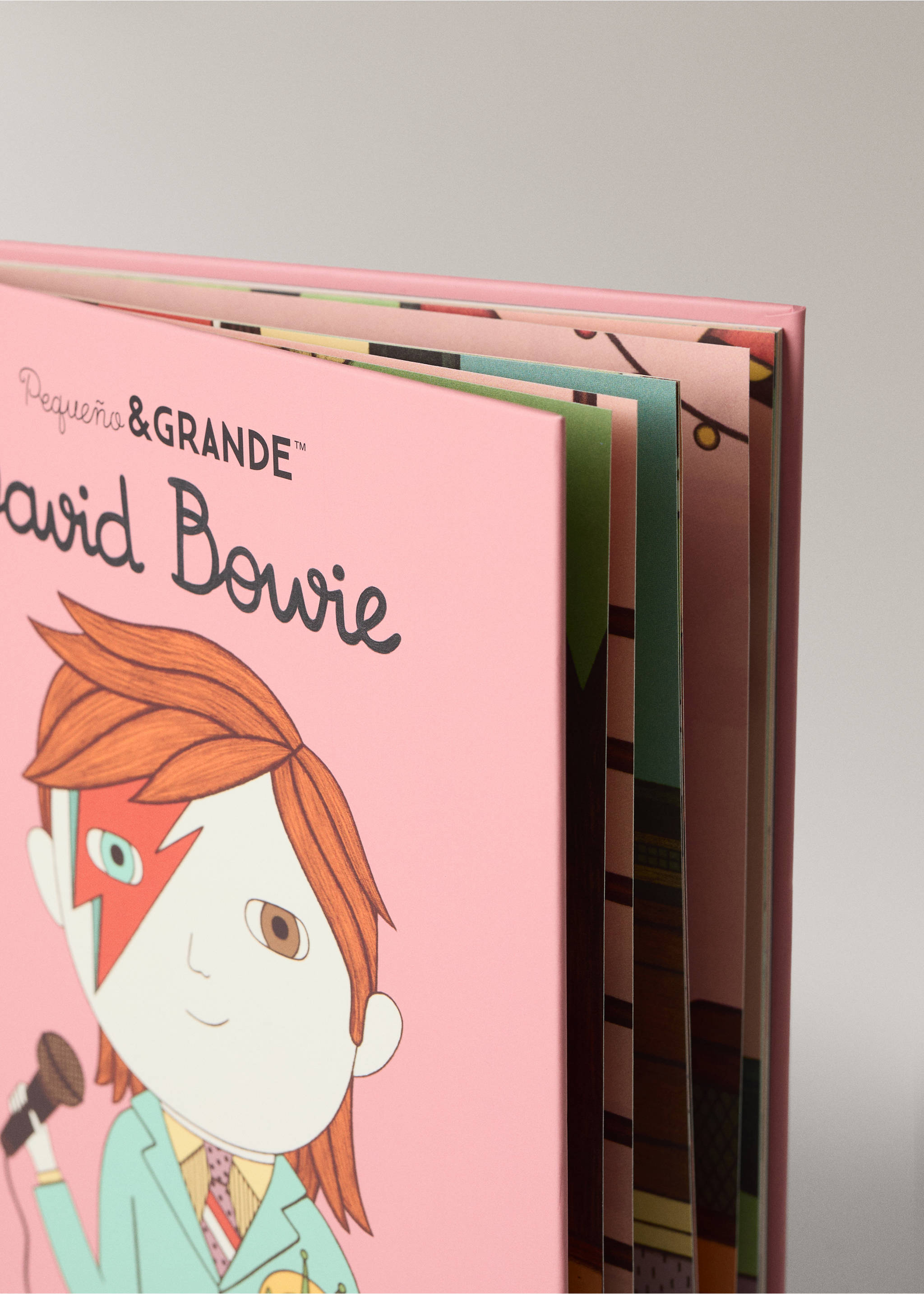 Llibre infantil David Bowie - Detall de l'article 3, Rosa pastel. Ref: 27001361-00.
