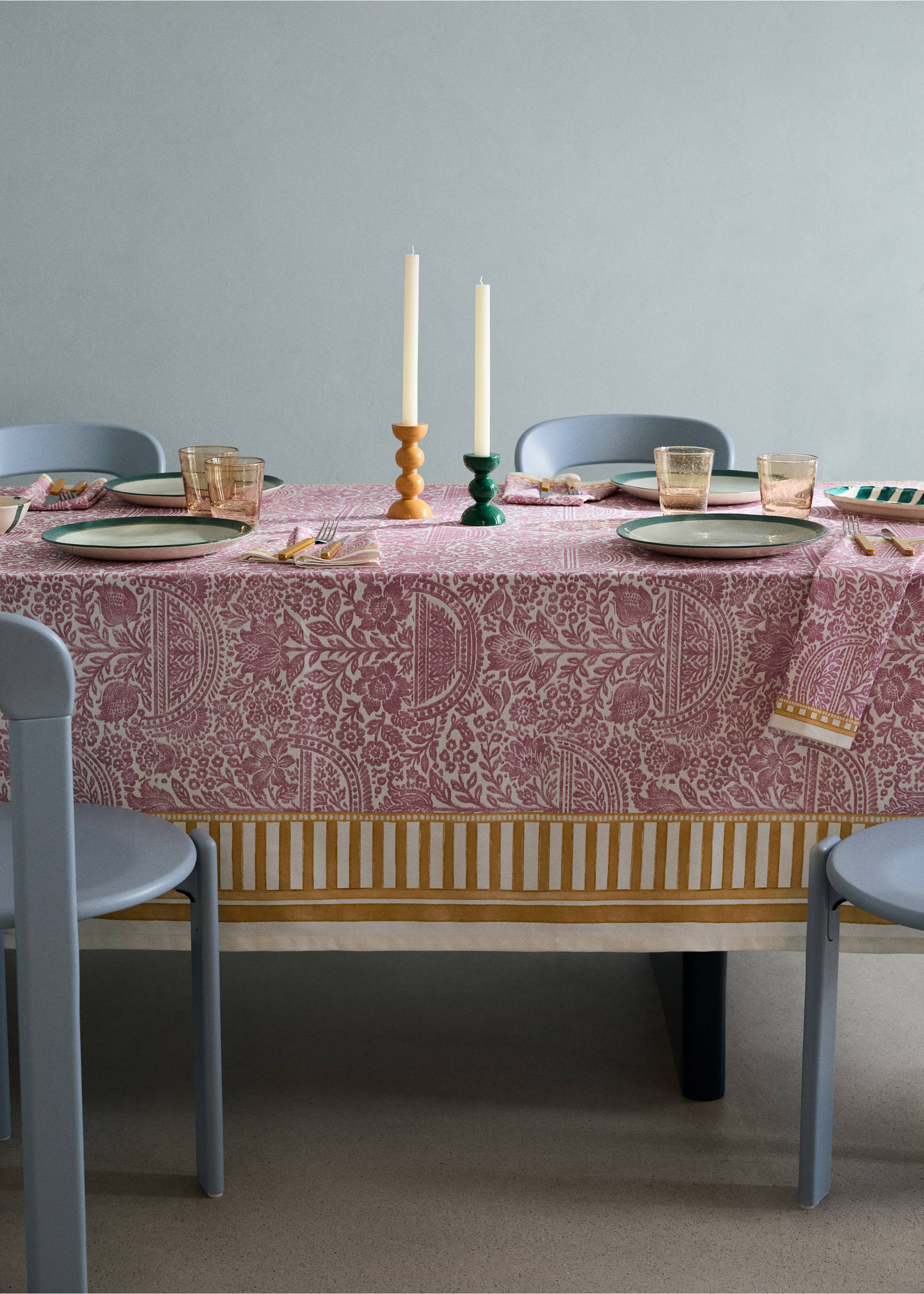 Bomullsduk med randigt och blommigt mönster för 6 till 8 personer - Allmän bild, Rosa. Ref: 27001520-00.