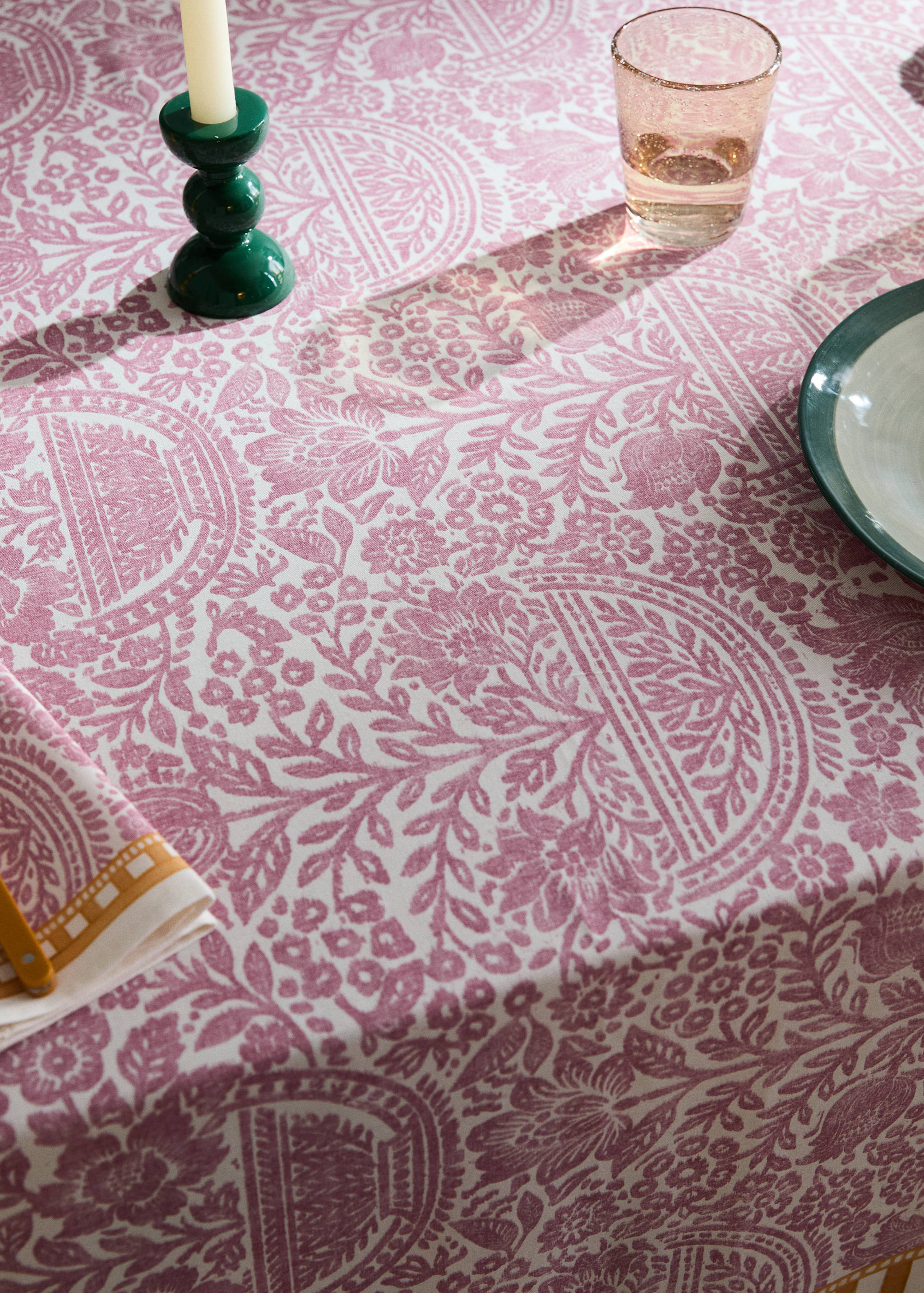 Cotton tablecloth with striped floral patterns for 6 to 8 guests - Details of the article 7