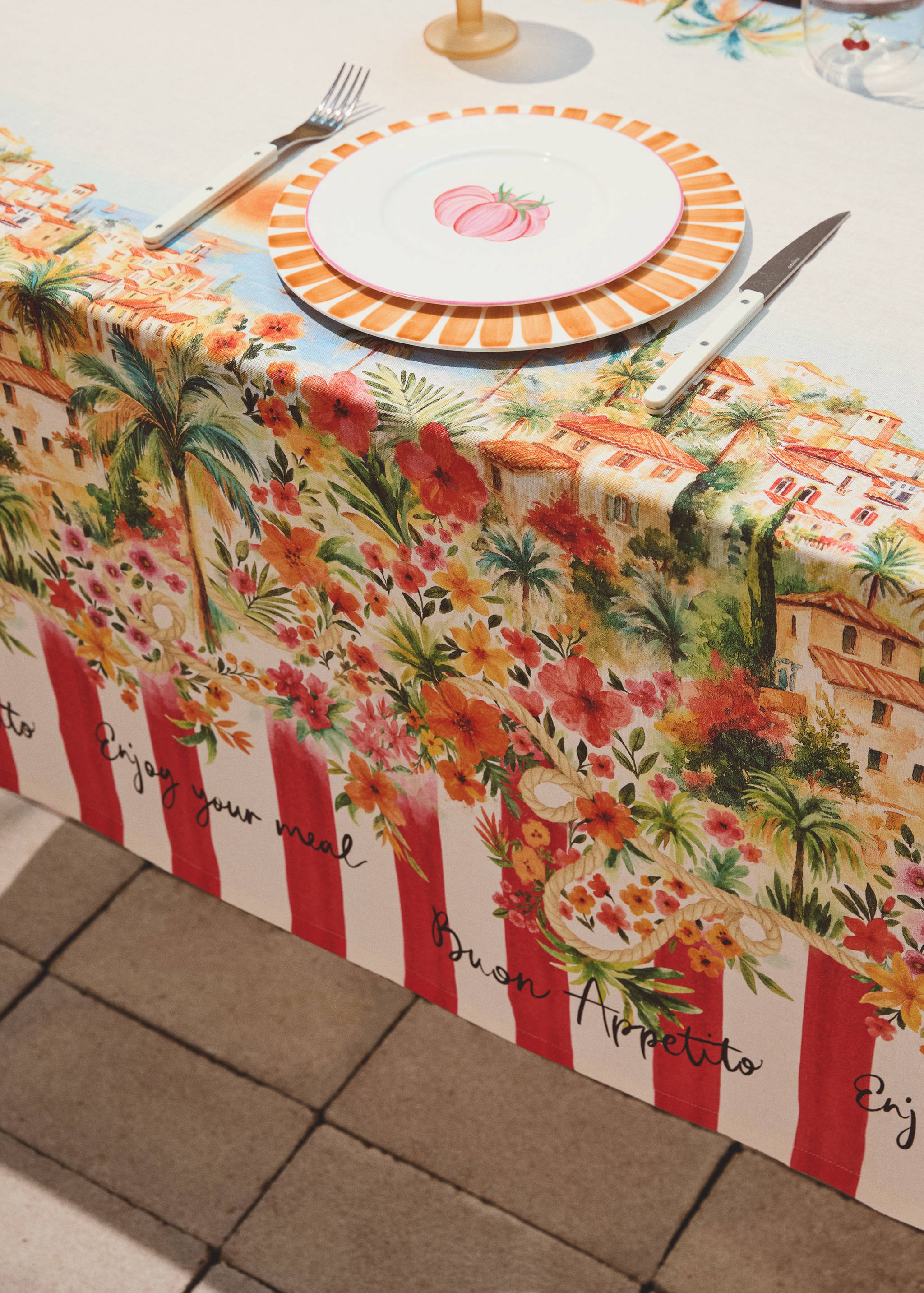 Striped floral cotton-linen tablecloth for 6 to 8 diners - Details of the article 7