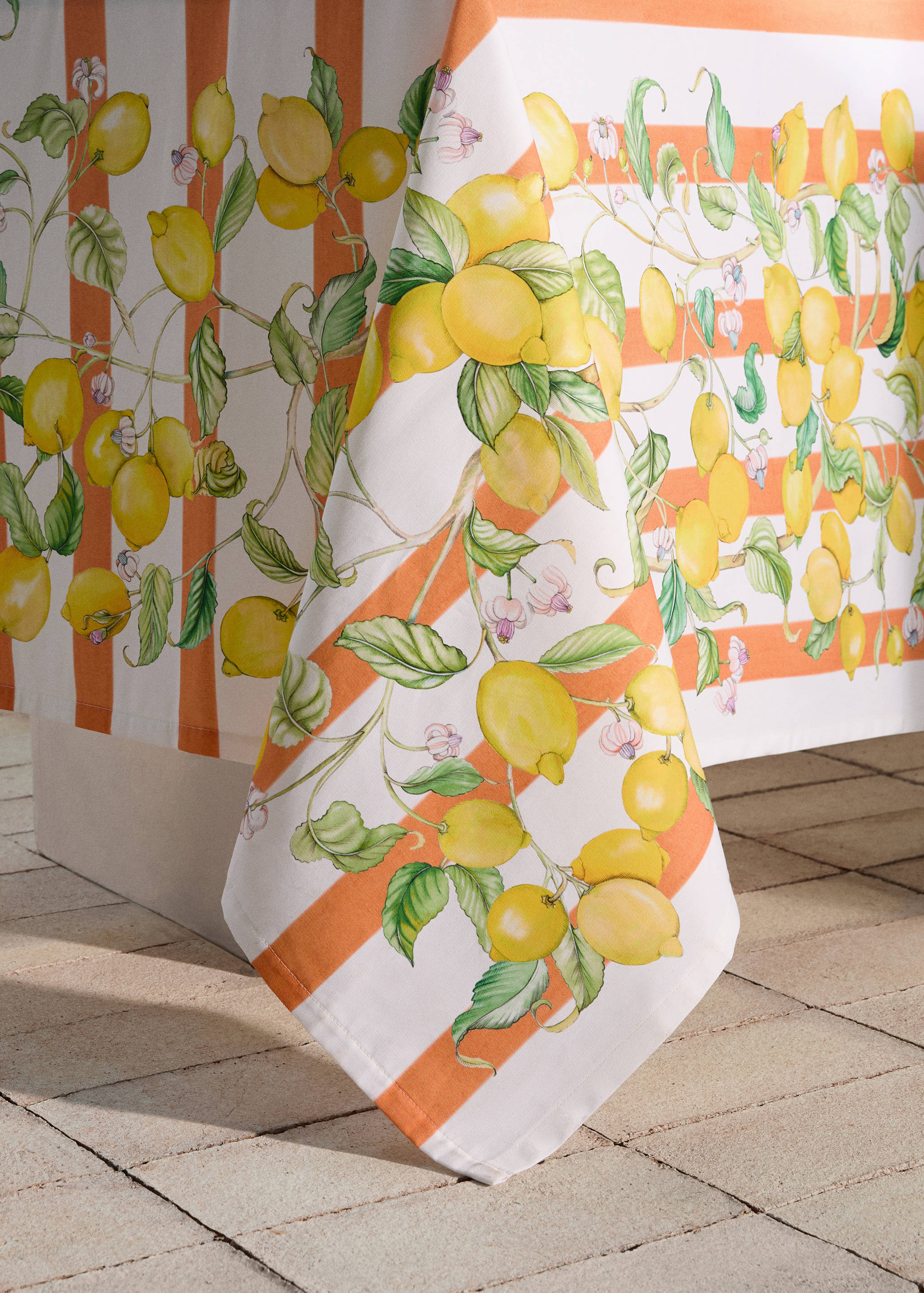 Nappe en coton imprimé citrons pour 6 à 8 convives - Détail de l'article 8