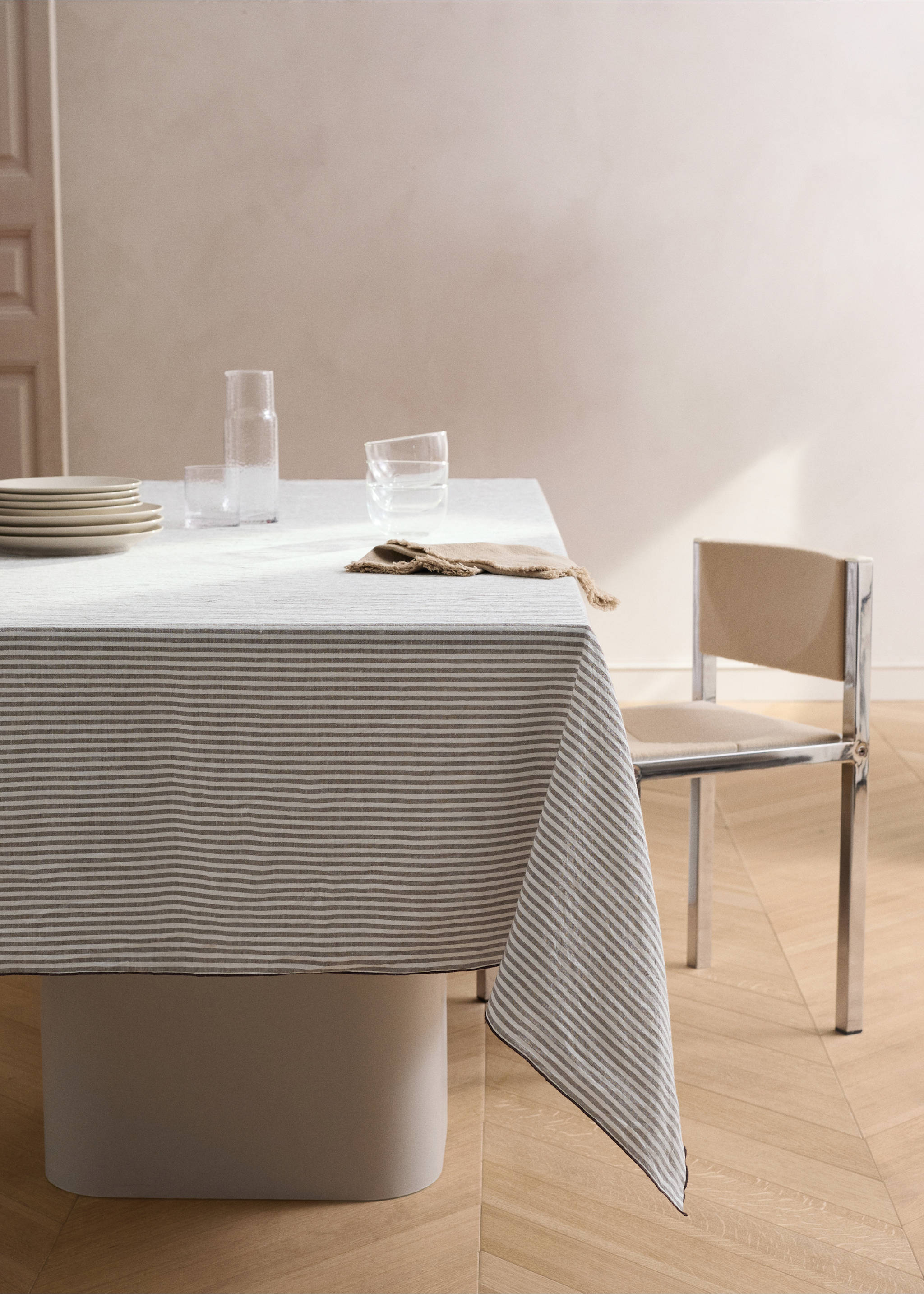Linen cotton tablecloth with striped design for 2 to 4 diners - General plane, Light/Pastel Brown. Ref: 27001545-00.