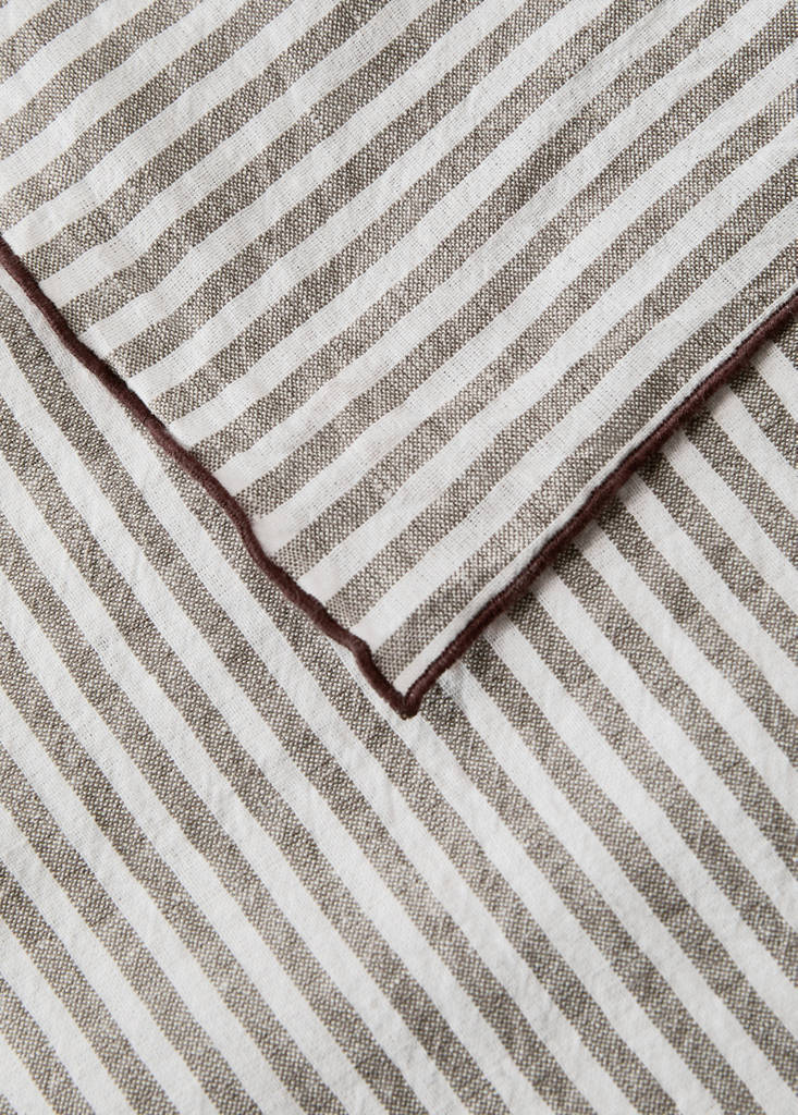 Linen cotton tablecloth with striped design for 2 to 4 diners — Light/Pastel Brown