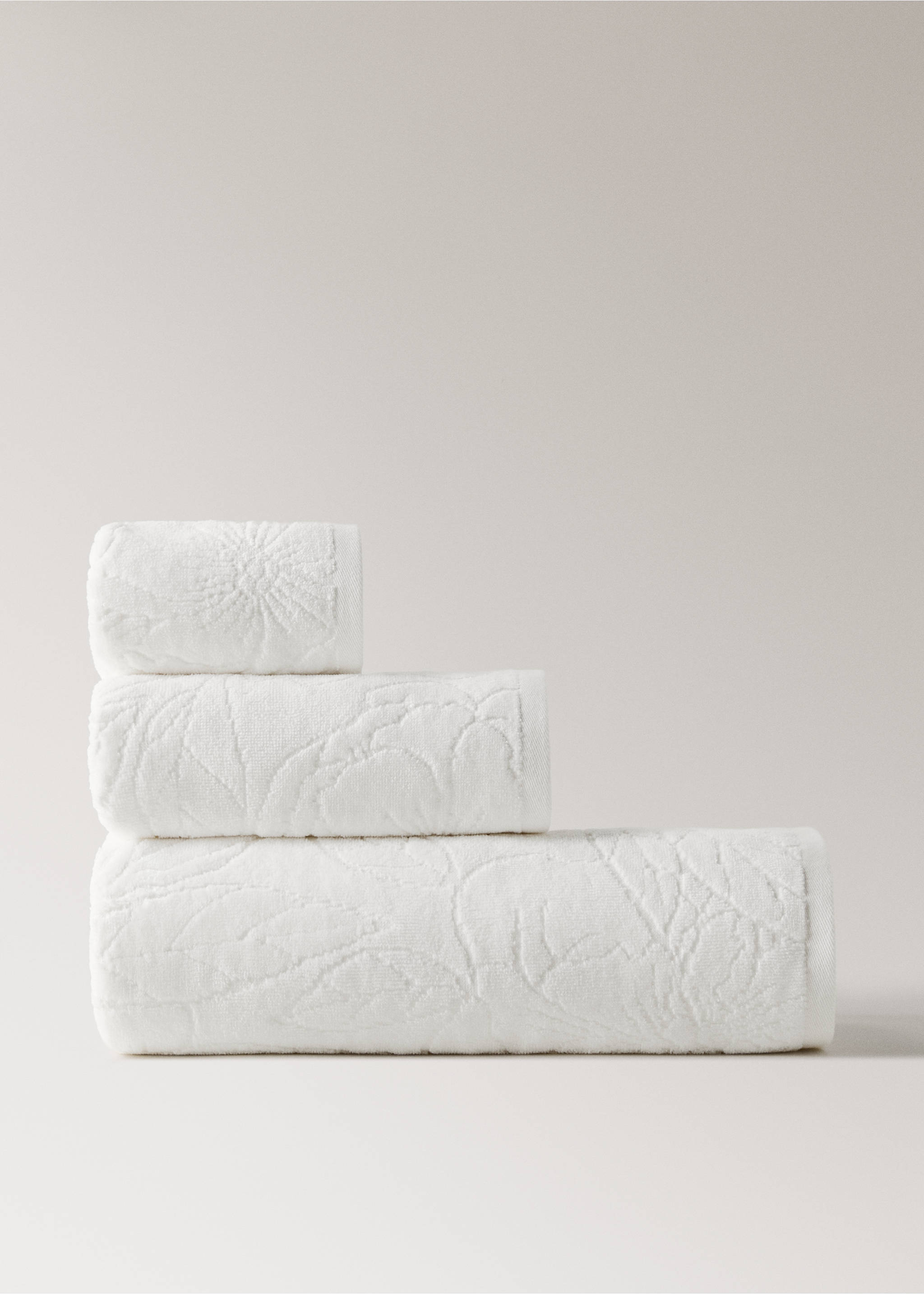 Prosop mare din bumbac jacard - Articol fără model, Alb-murdar. Ref: 27001560-00.