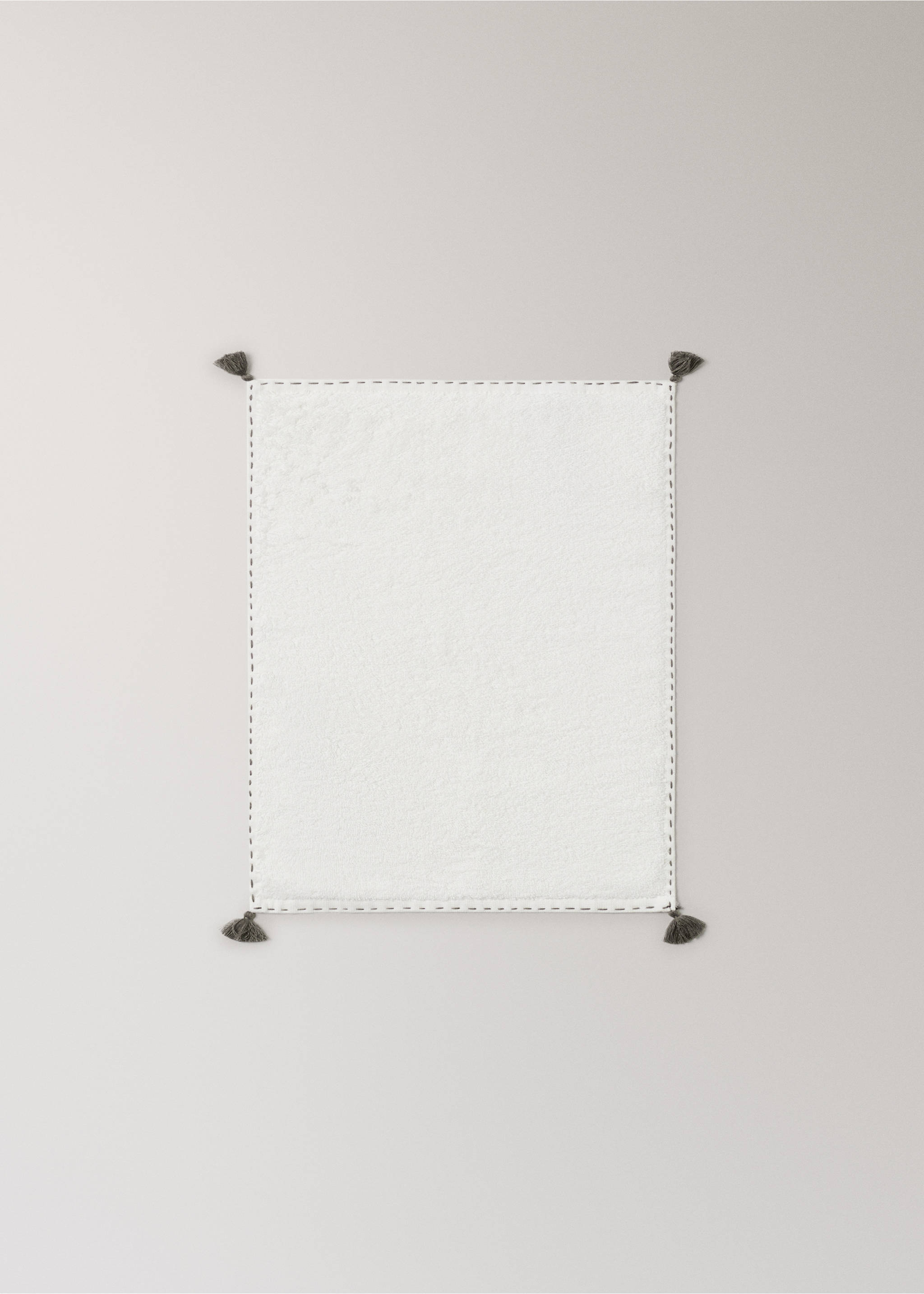Handduk med stygn och tofsdetalj - Detaljer om artikeln 3, Benvit. Ref: 27001567-00.