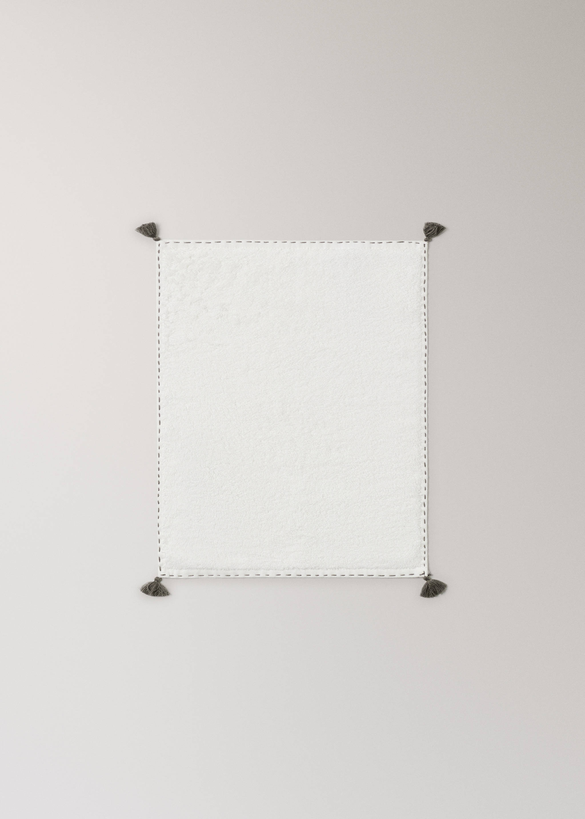 Serviette invité finition surpiquée détail pompon - Détail de l'article 3