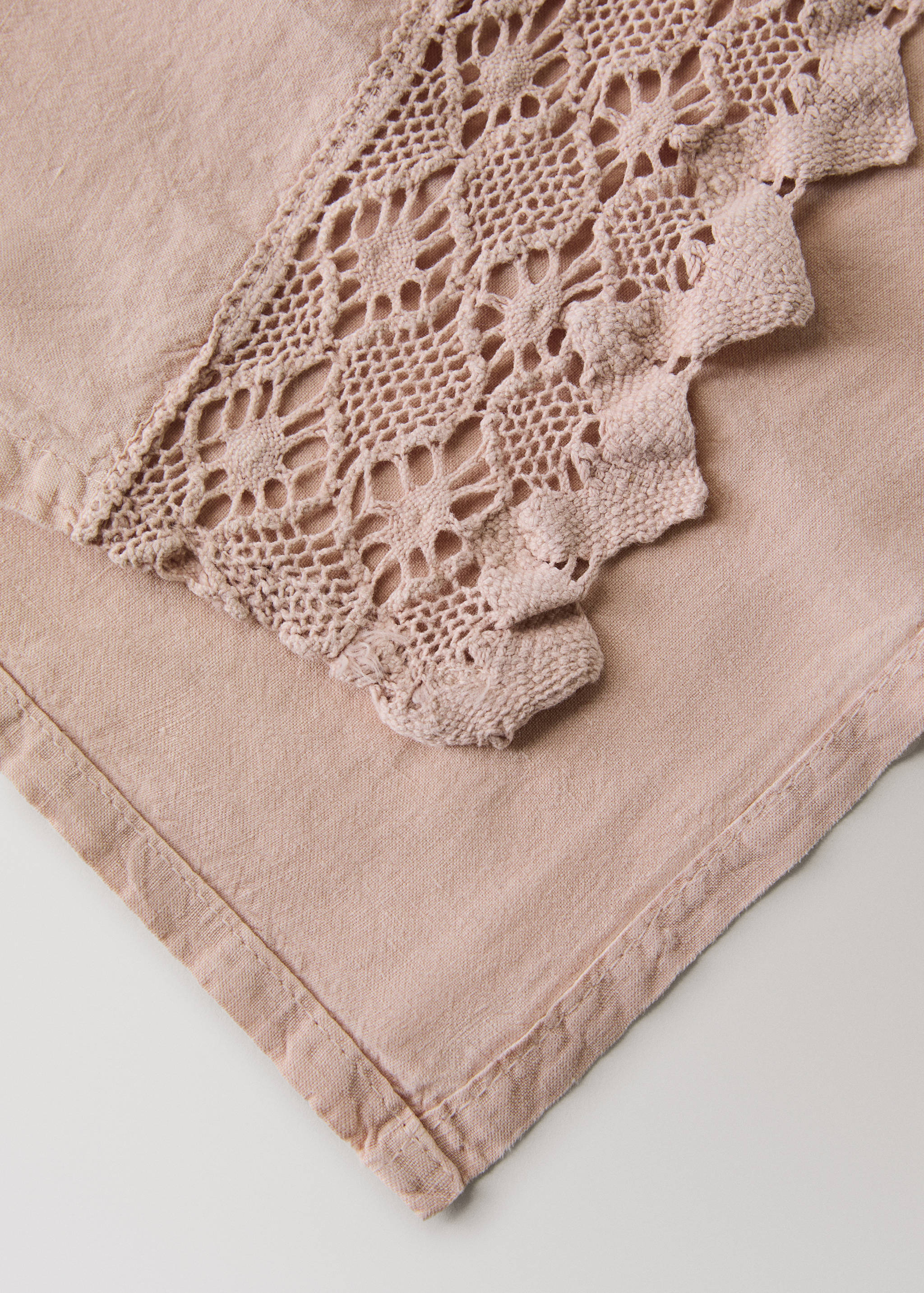 Linen towel with lace edging - Details of the article 1