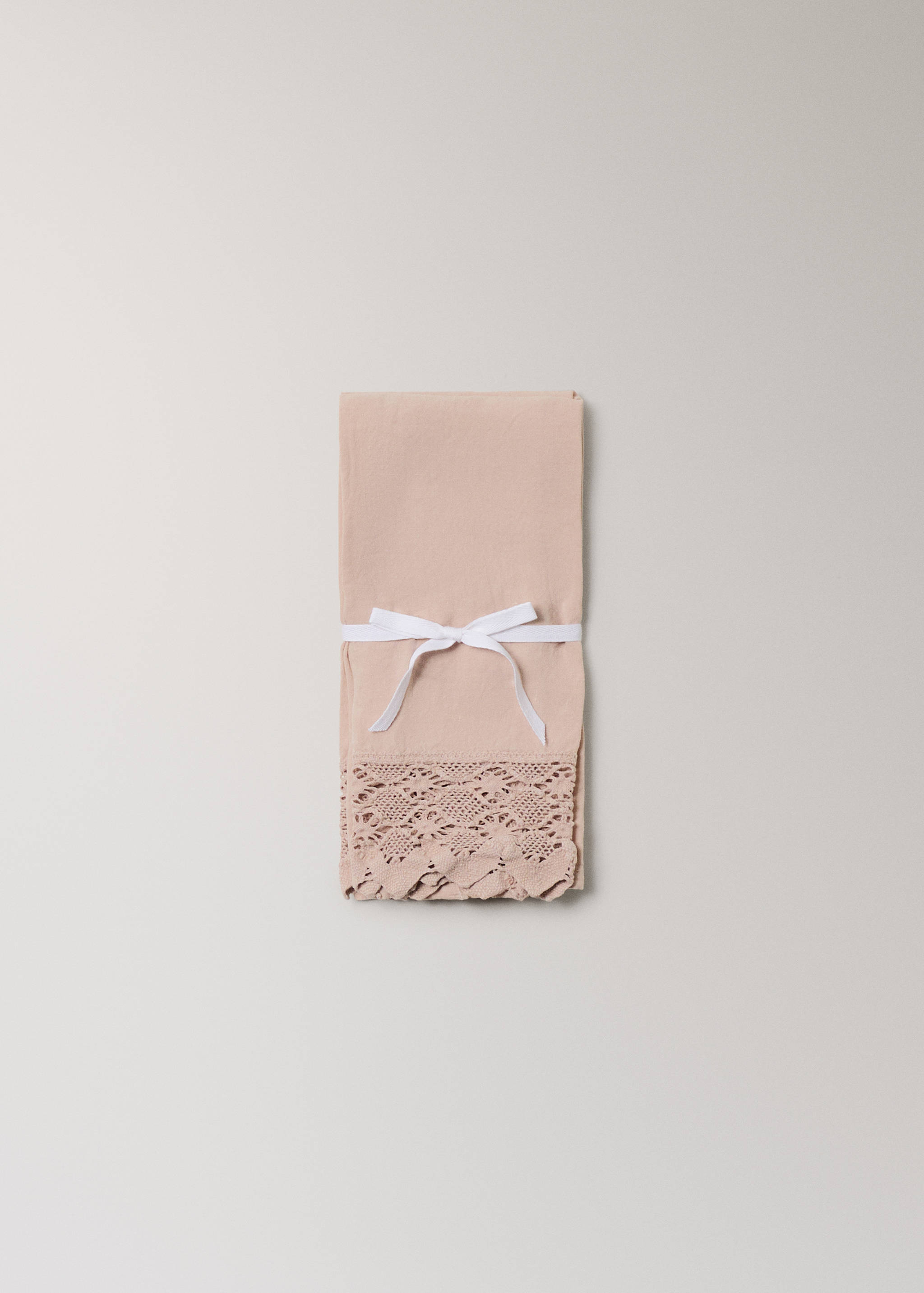 Linen towel with lace edging - Details of the article 4