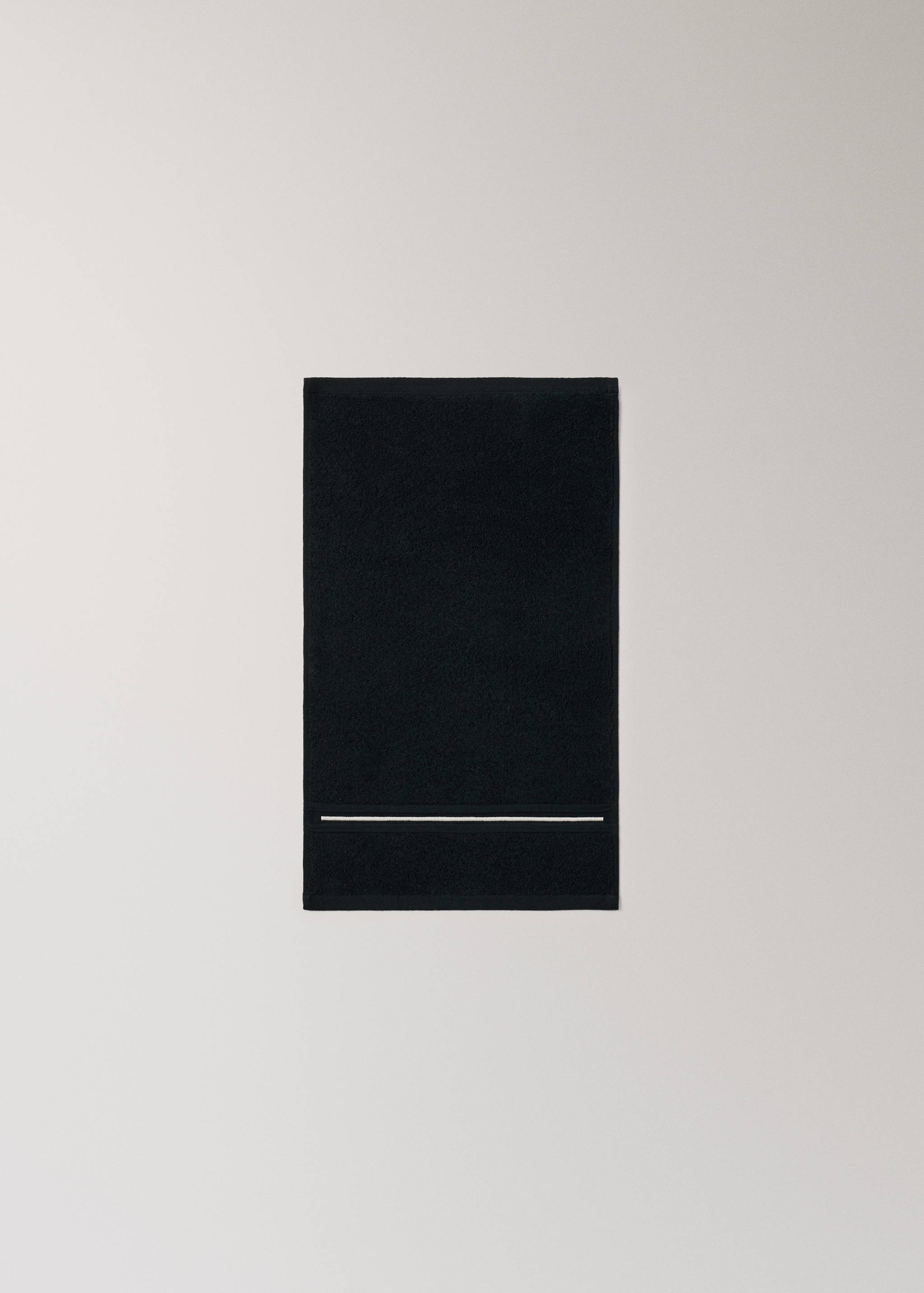 Cotton hand towel with embroidered scalloped edge - Details of the article 3