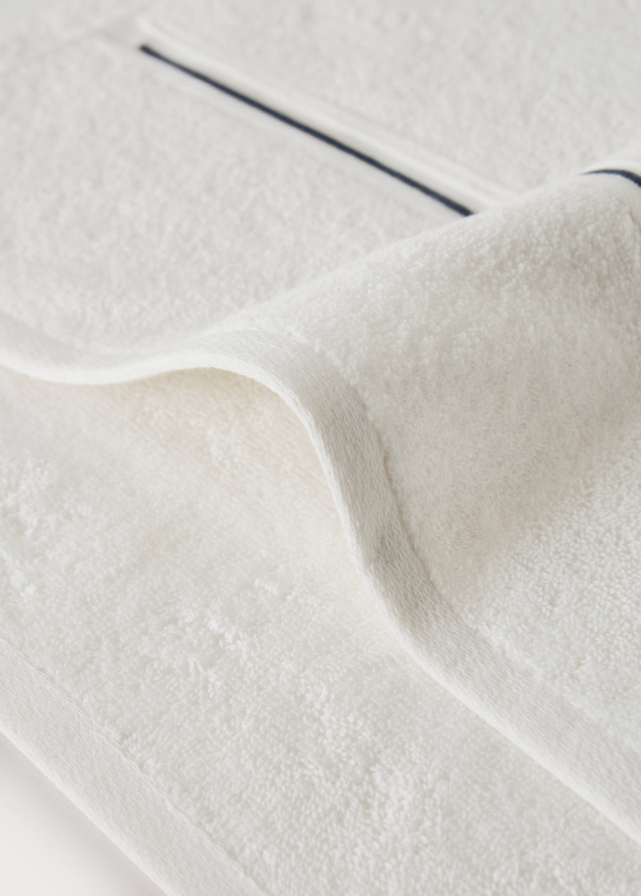 Baumwollhandtuch mit besticktem Muschelsaum - Detail des Artikels 1