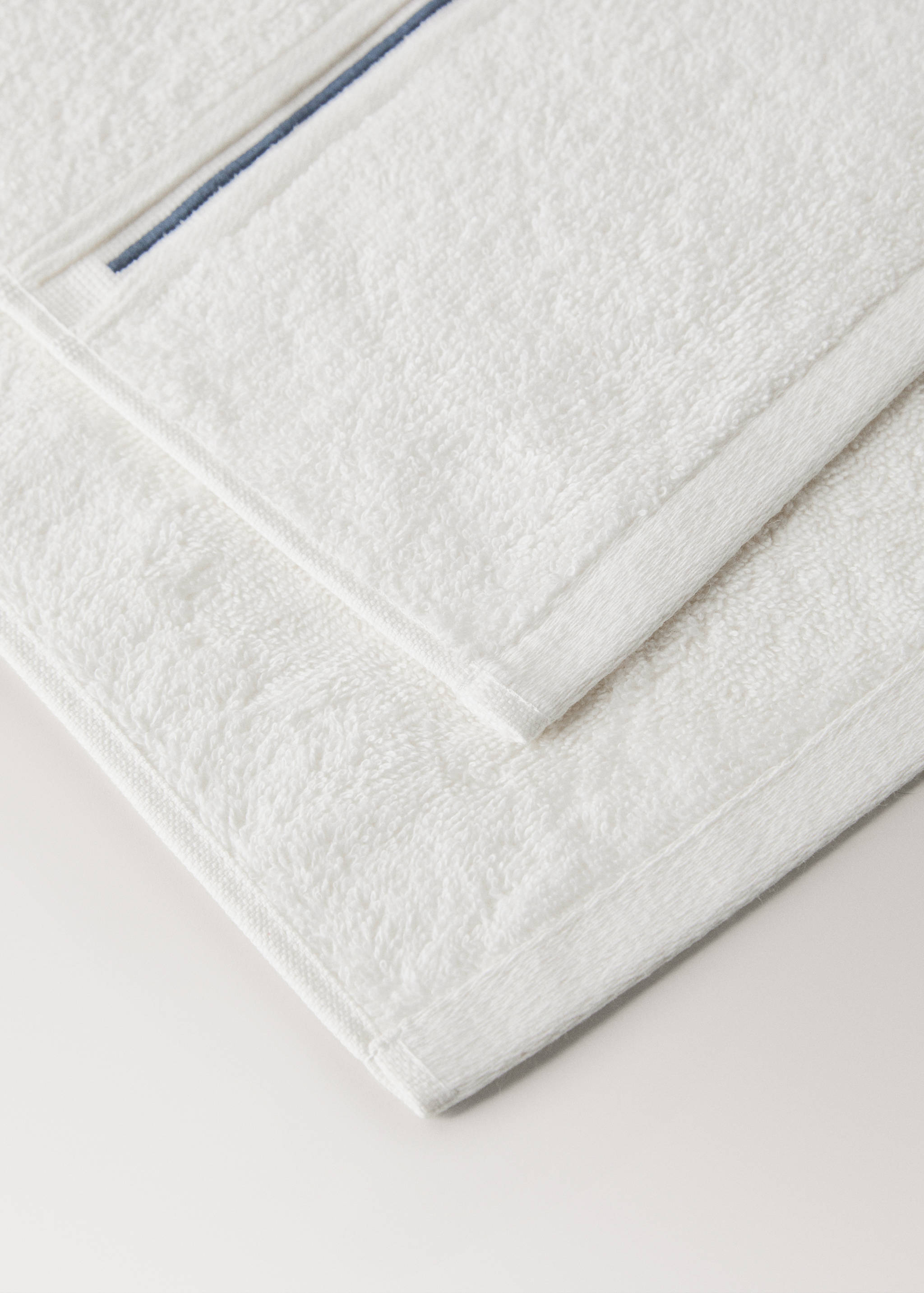 Baumwollhandtuch mit besticktem Muschelsaum - Detail des Artikels 2