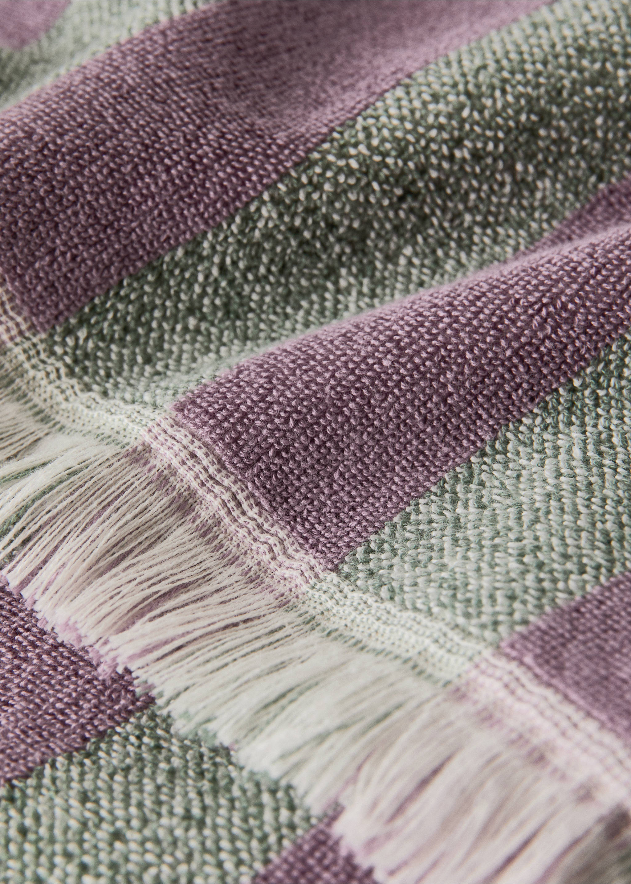 Cotton bath towel with striped pattern and coloured fringes - Details of the article 1, Blue. Ref: 27001579-00.