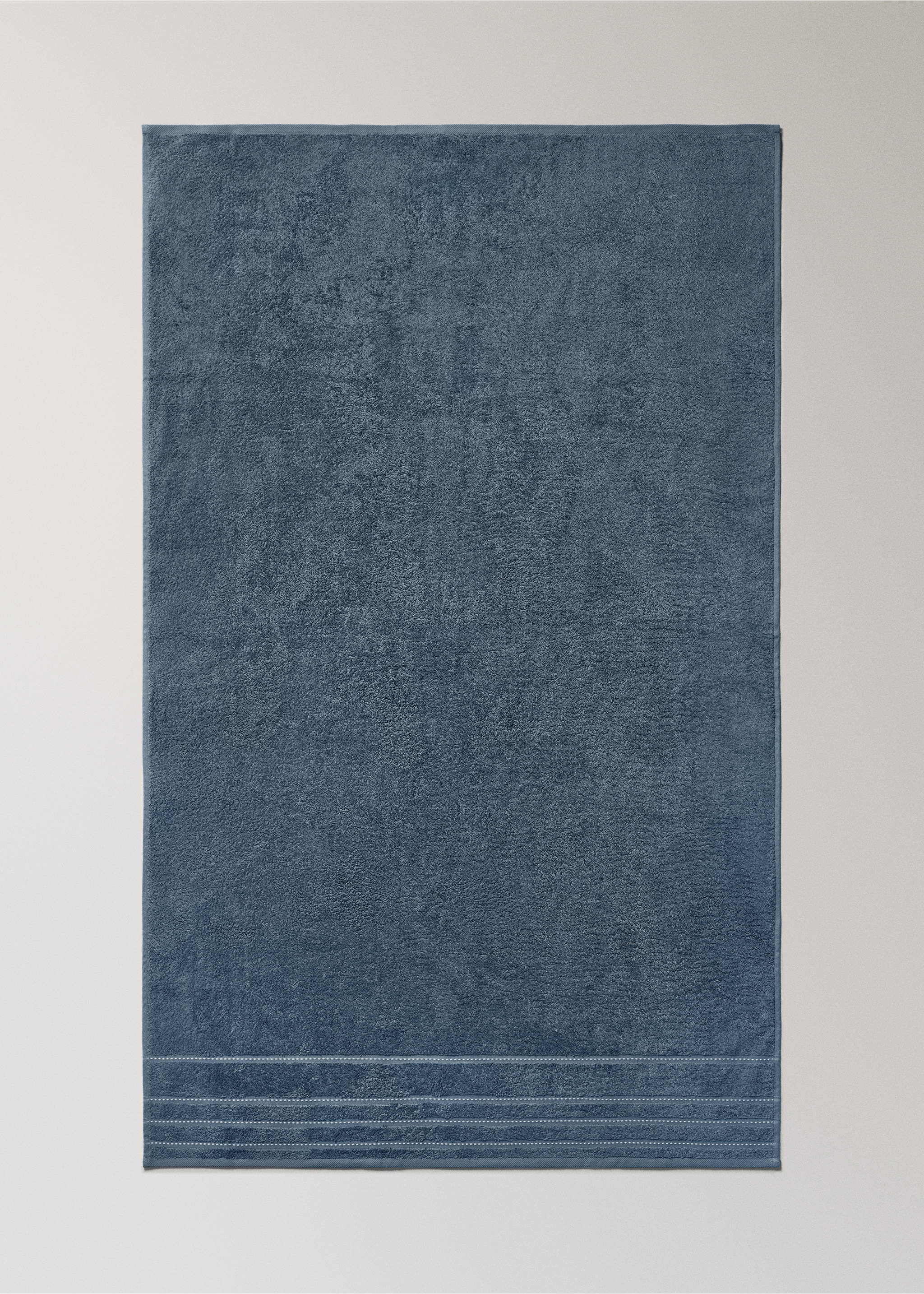 Cotton bath towel with embroidered dots - Details of the article 3, Blue. Ref: 27001582-00.