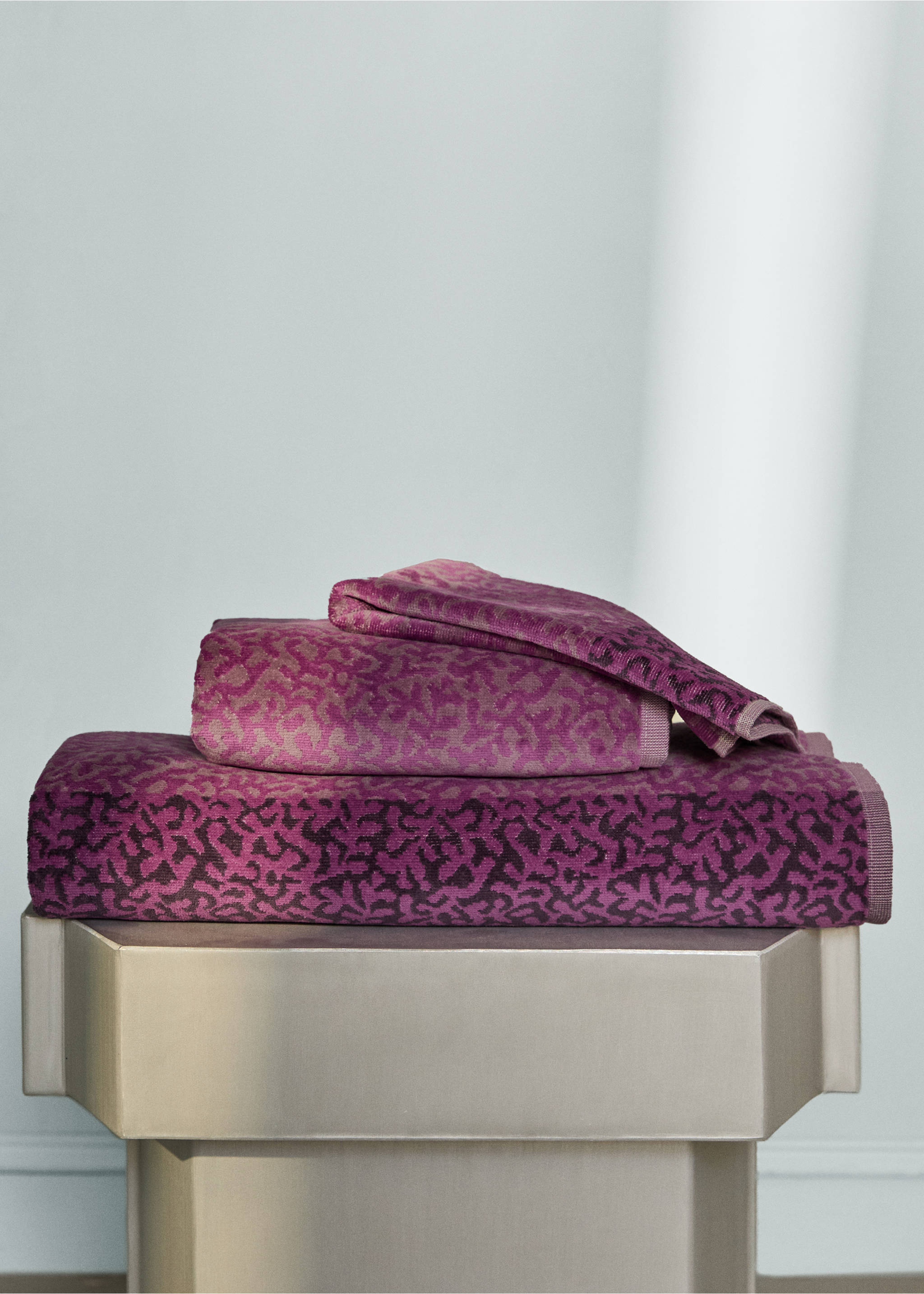 Πετσέτα χεριών από βαμβάκι ζακάρ - Γενικό πλάνο, Μούρο. Ref: 27001583-00.