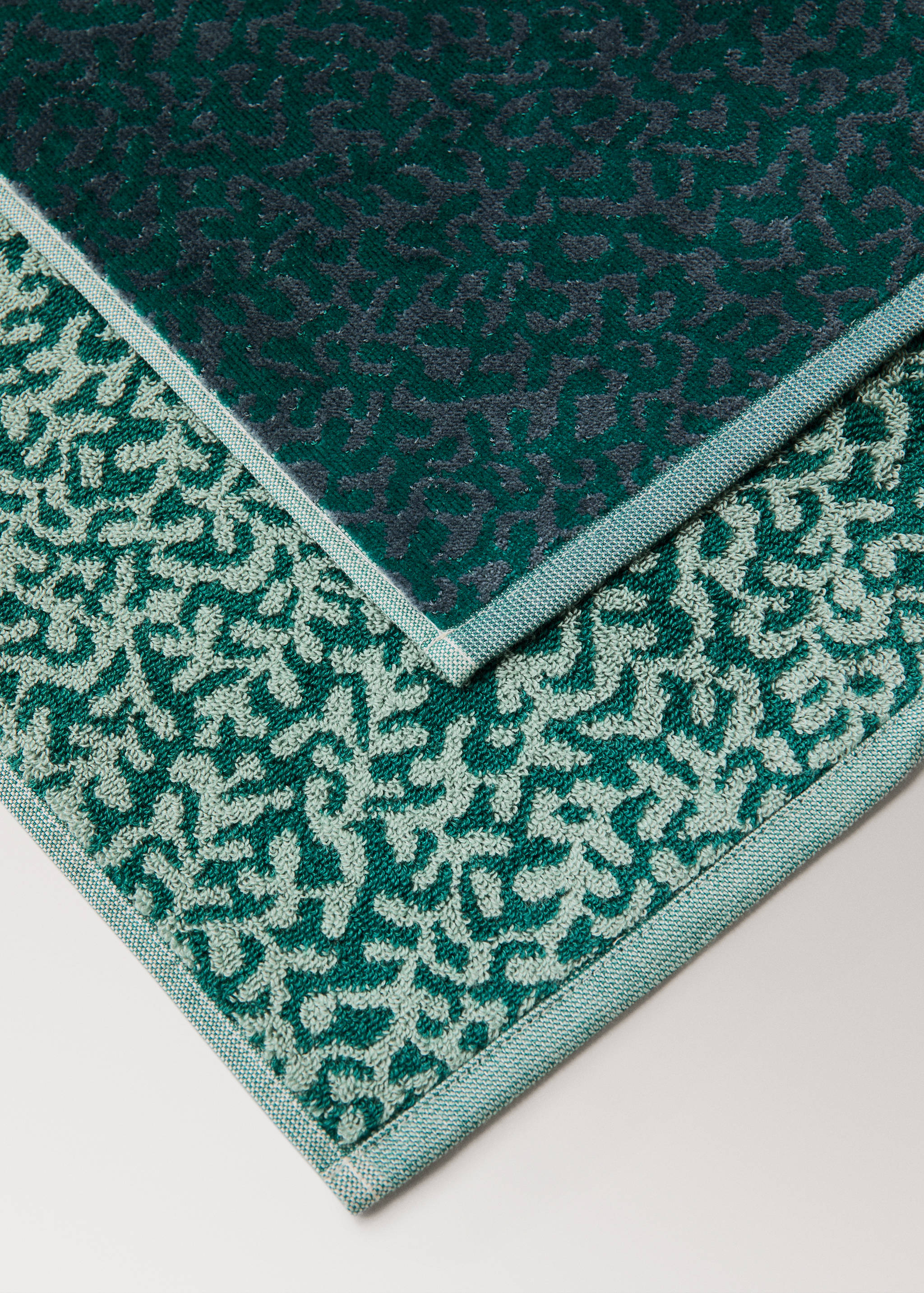 Πετσέτα μπάνιου από βαμβάκι ζακάρ - Λεπτομέρεια του προϊόντος 2