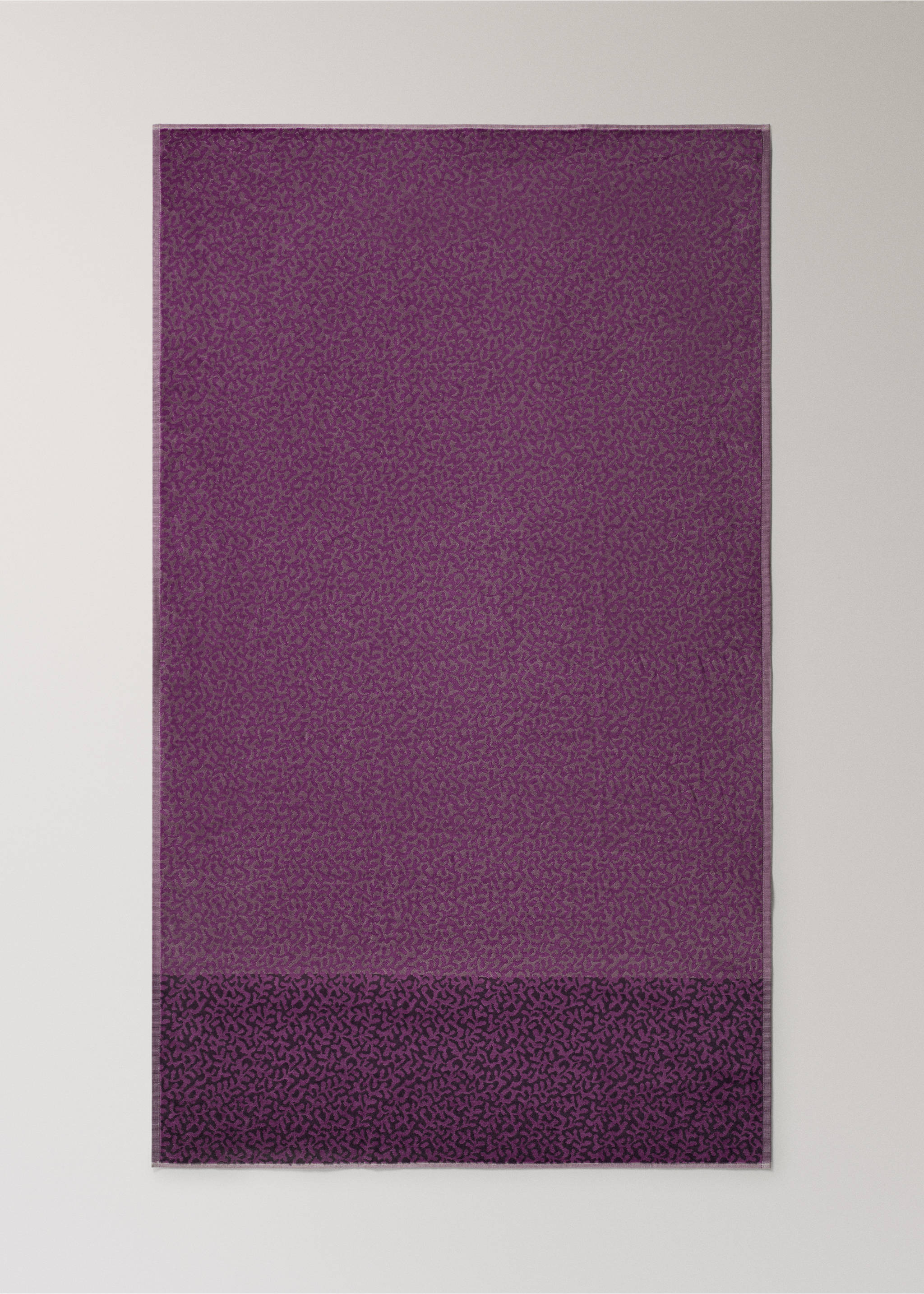 Πετσέτα μπάνιου από βαμβάκι ζακάρ - Λεπτομέρεια του προϊόντος 3, Μούρο. Ref: 27001584-00.