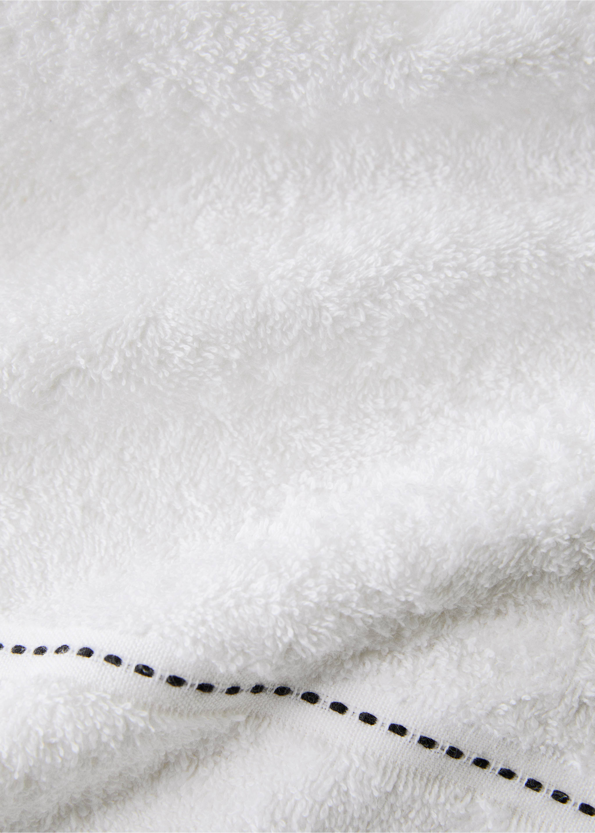 Broderad handduk med prickar - Detaljer om artikeln 1, Vit. Ref: 27001585-00.