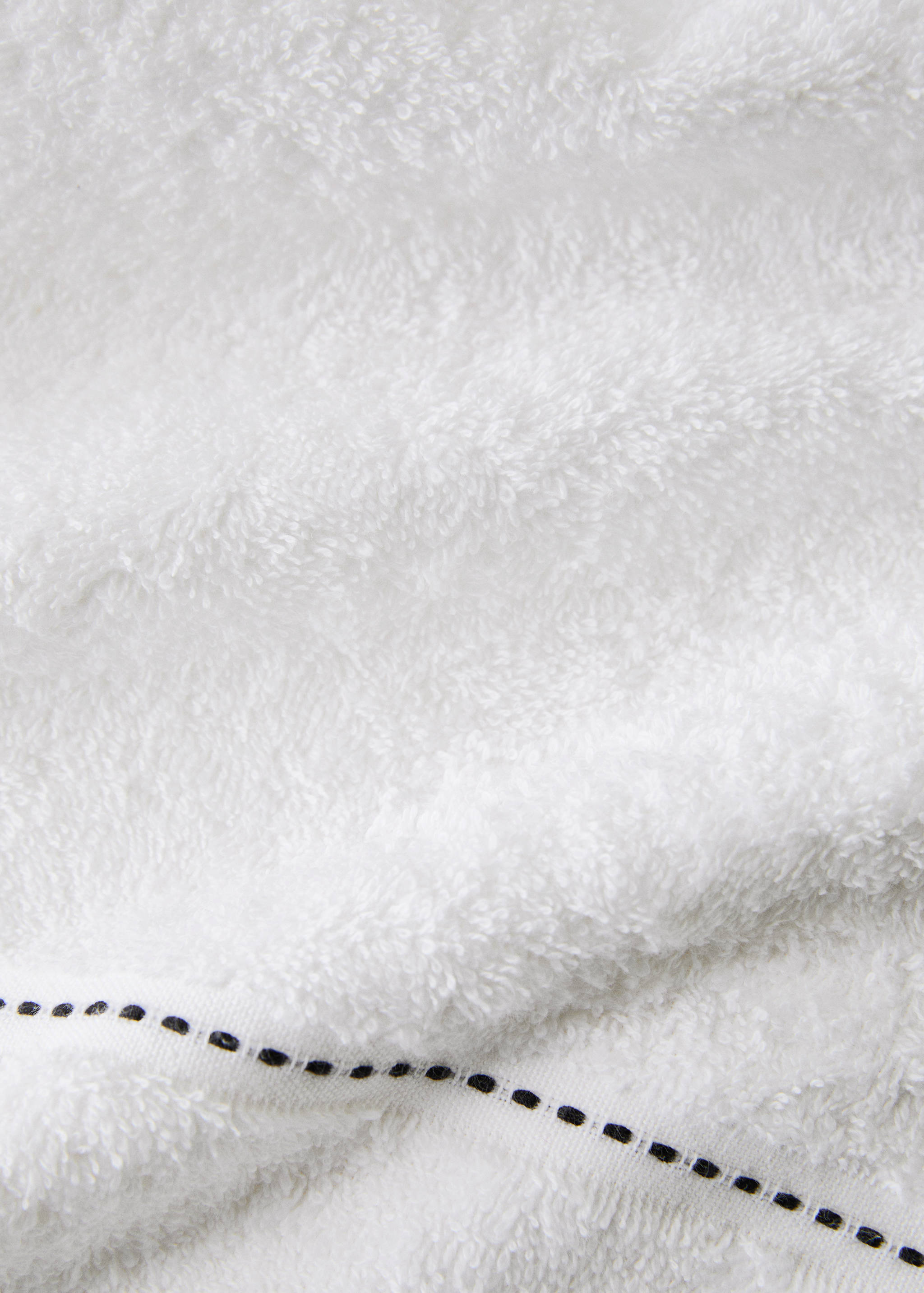 Broderad handduk med prickar - Detaljer om artikeln 1