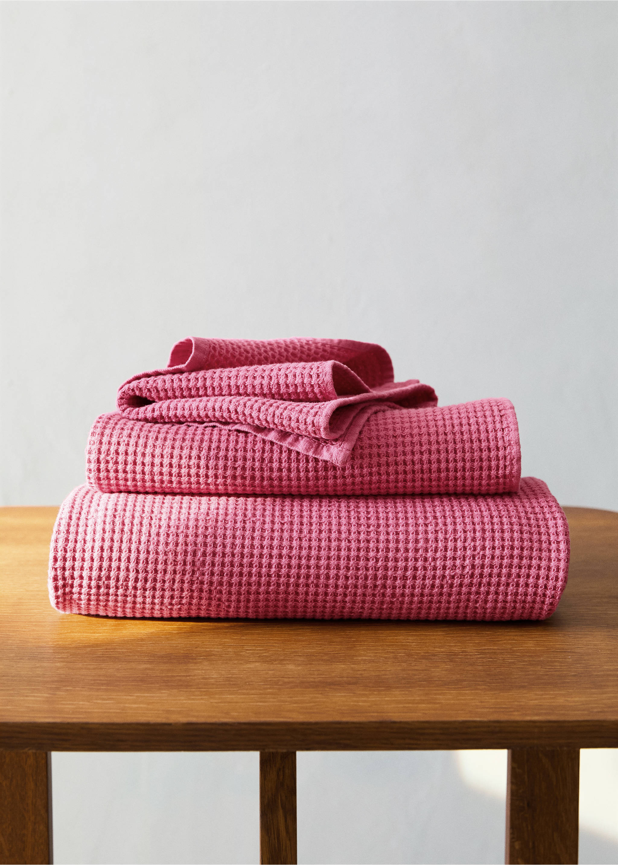Waffle texture washbasin towel - General plane, Medium Pink. Ref: 27001596-00.