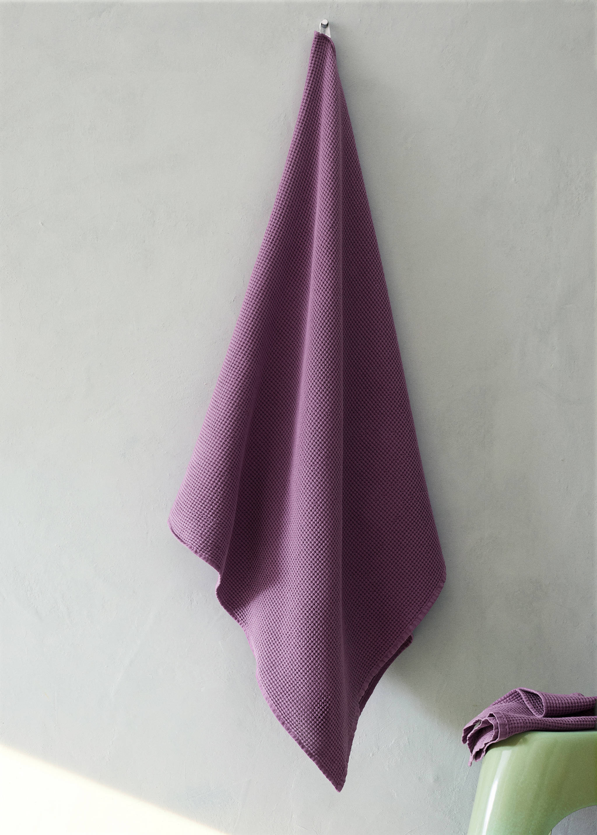 Cotton bath towel mini waffle garment-wash - General plane