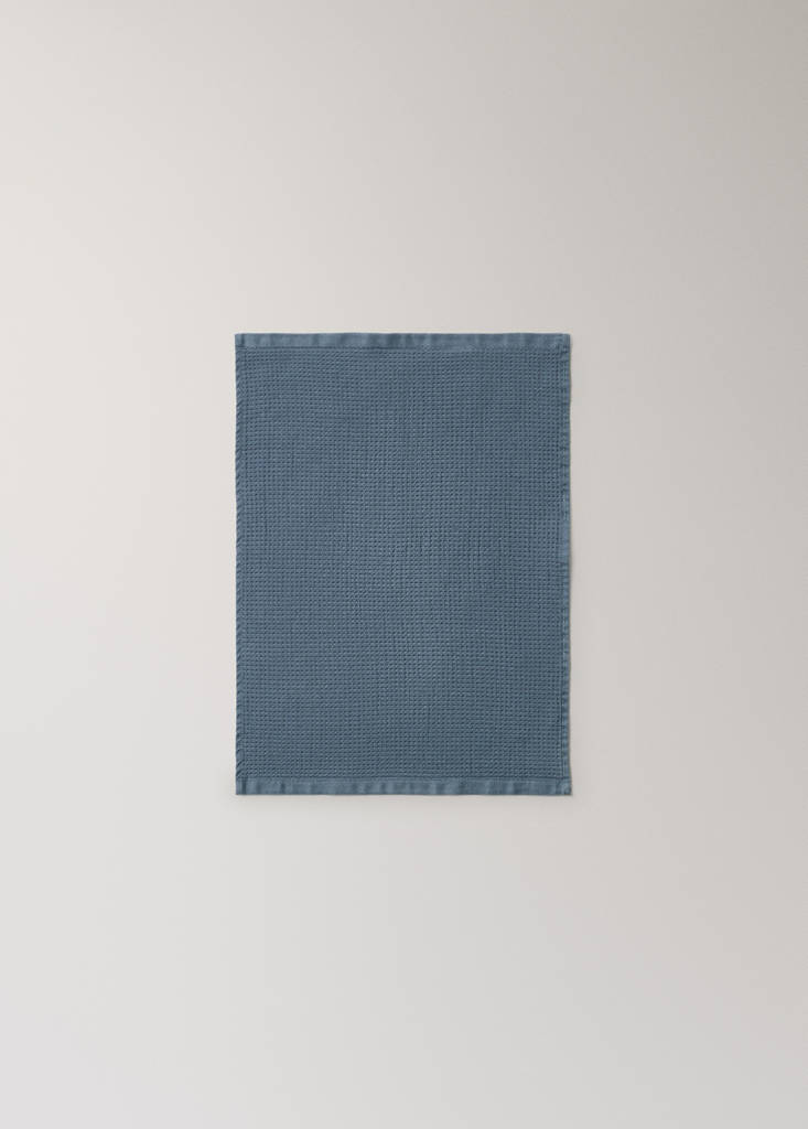 Reversible cotton guest towel — Indigo Blue