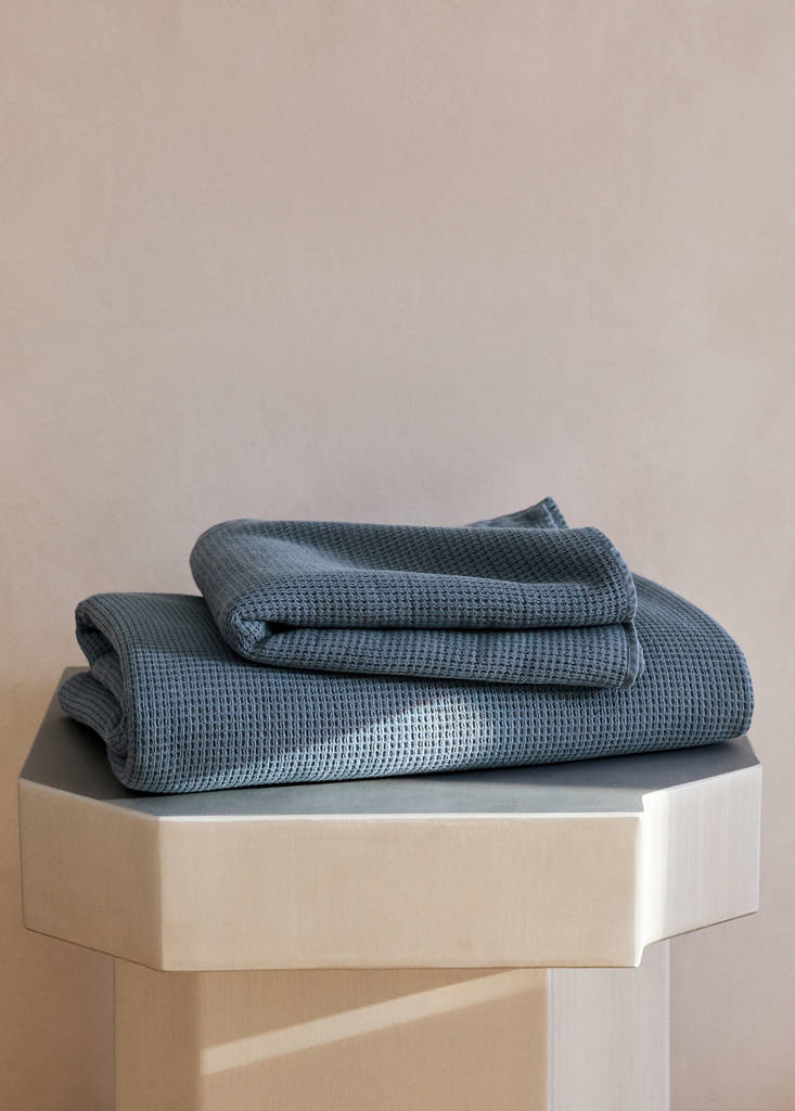 Reversible cotton washbasin towel — Indigo Blue