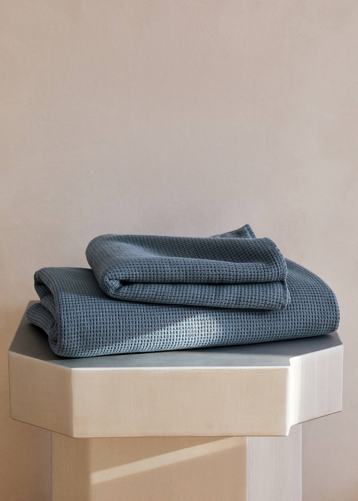 Reversible cotton washbasin towel — Indigo Blue