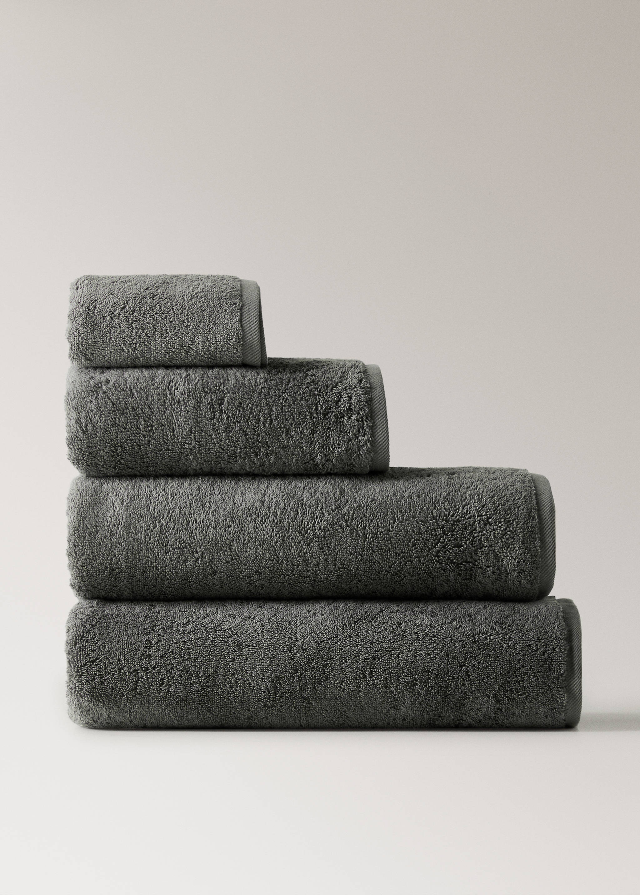 Soft cotton washbasin towel - Article without model