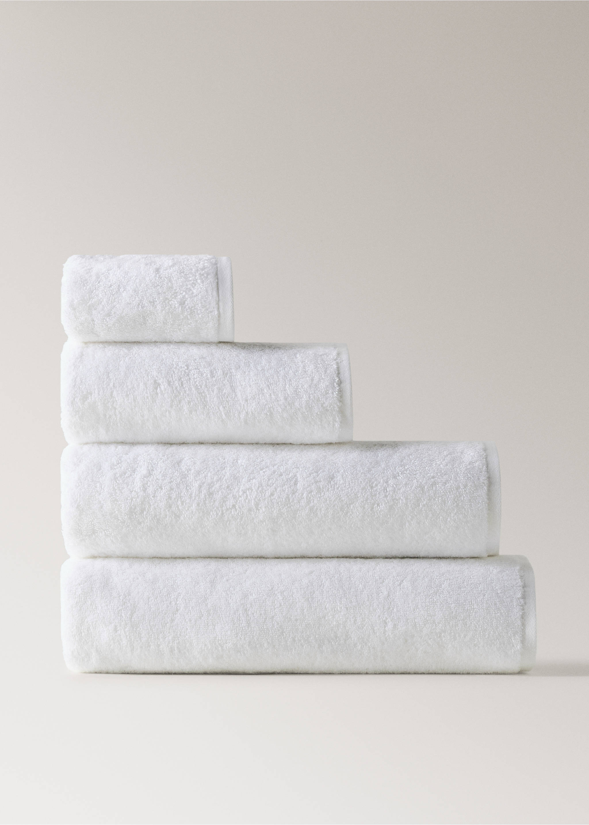 Soft cotton bath towel - Article without model, White. Ref: 27001608-00.