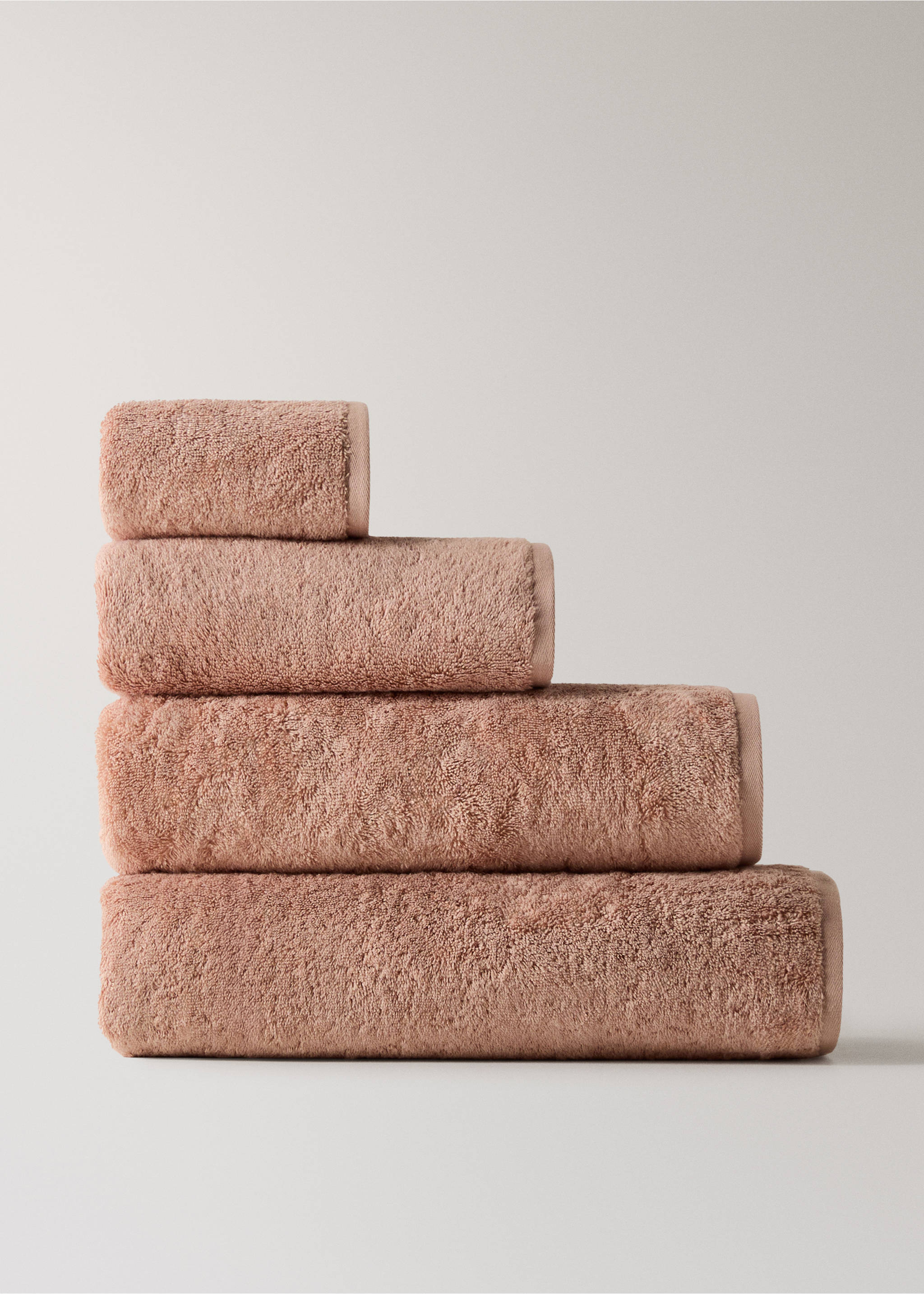 Soft cotton bath towel - Article without model, Peach. Ref: 27001608-00.