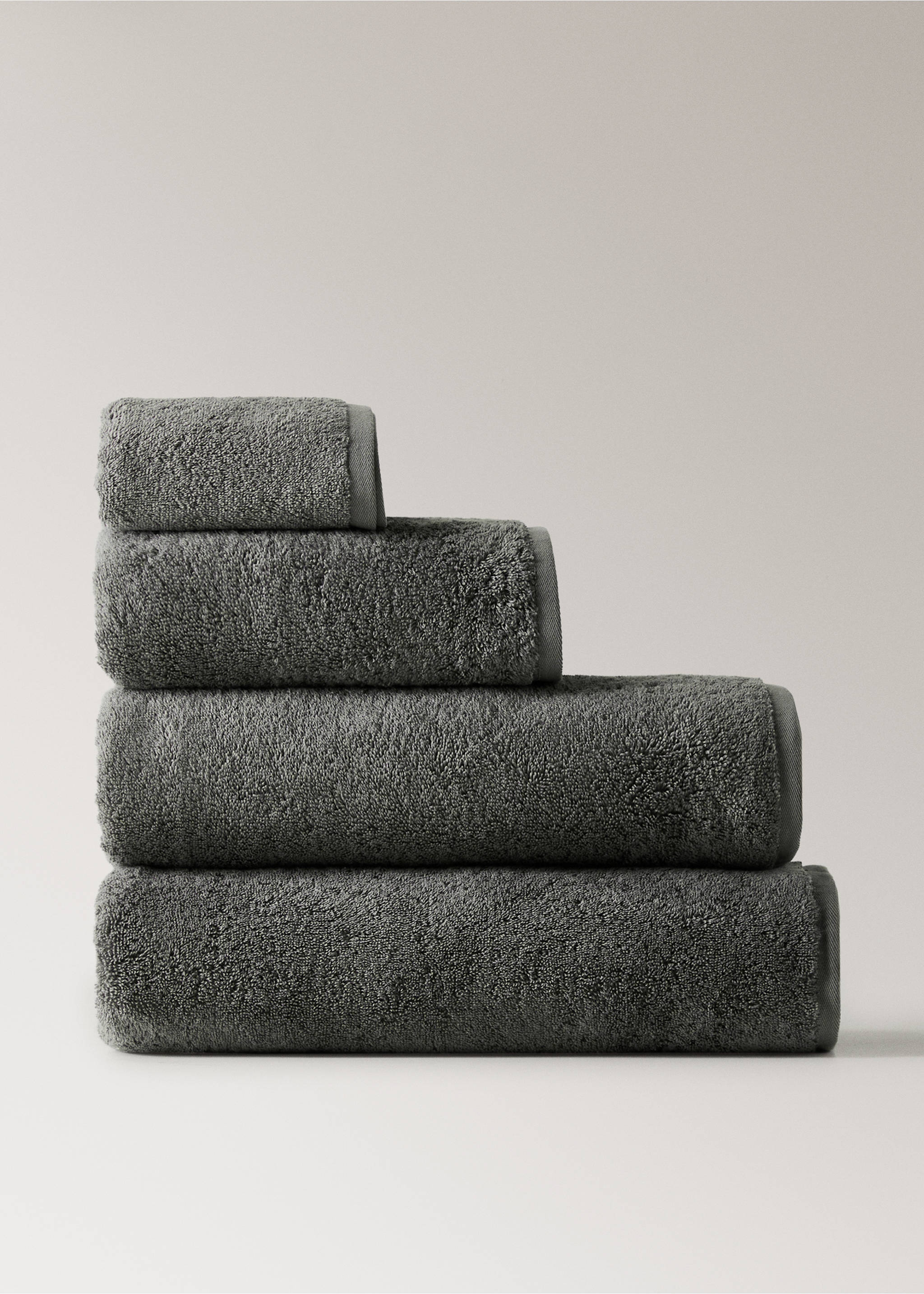 Soft cotton bath towel - Article without model, Dark Grey. Ref: 27001608-00.