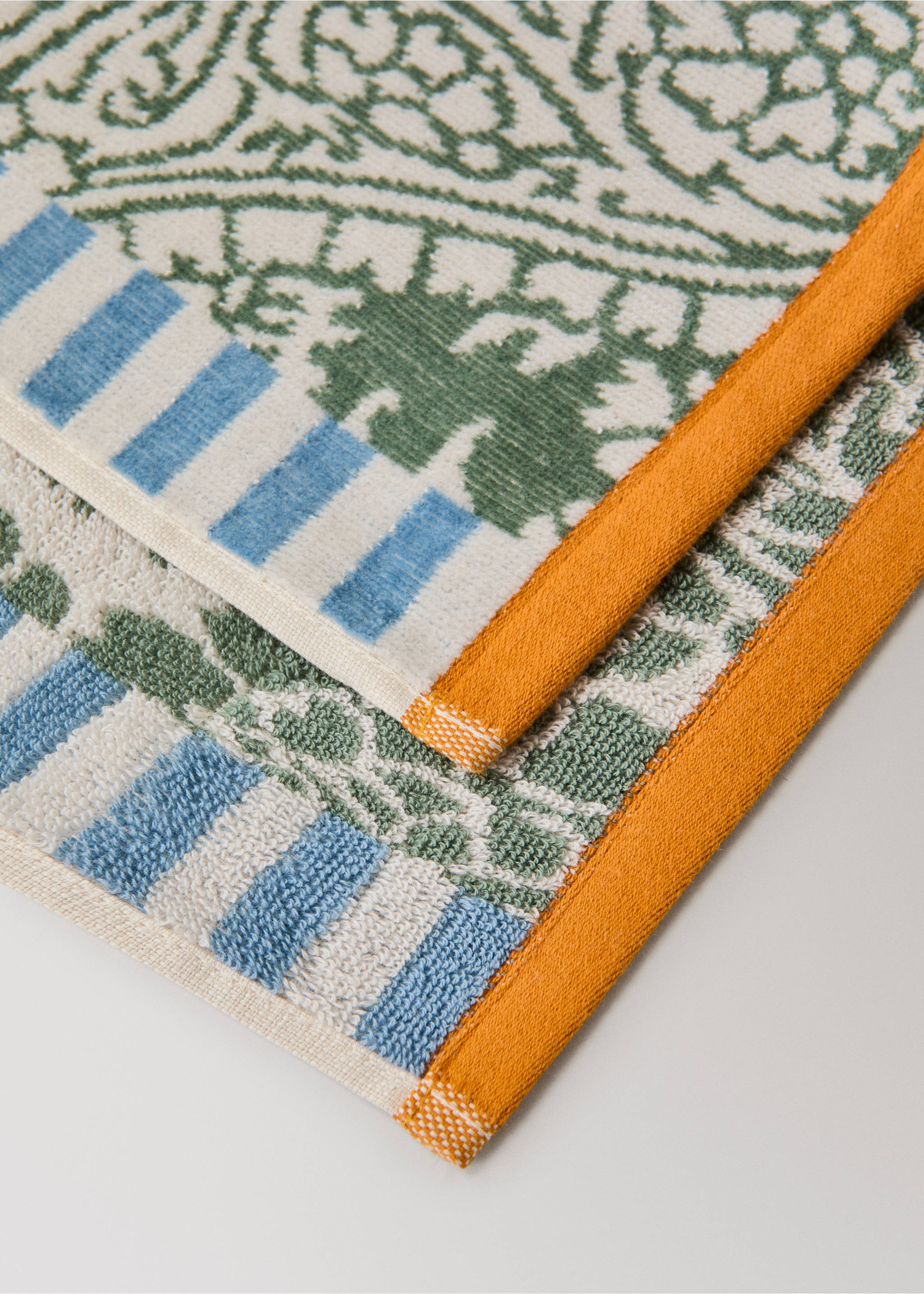 Multicoloured jacquard cotton terry guest towel - Details of the article 2, Emerald Green. Ref: 27001610-00.