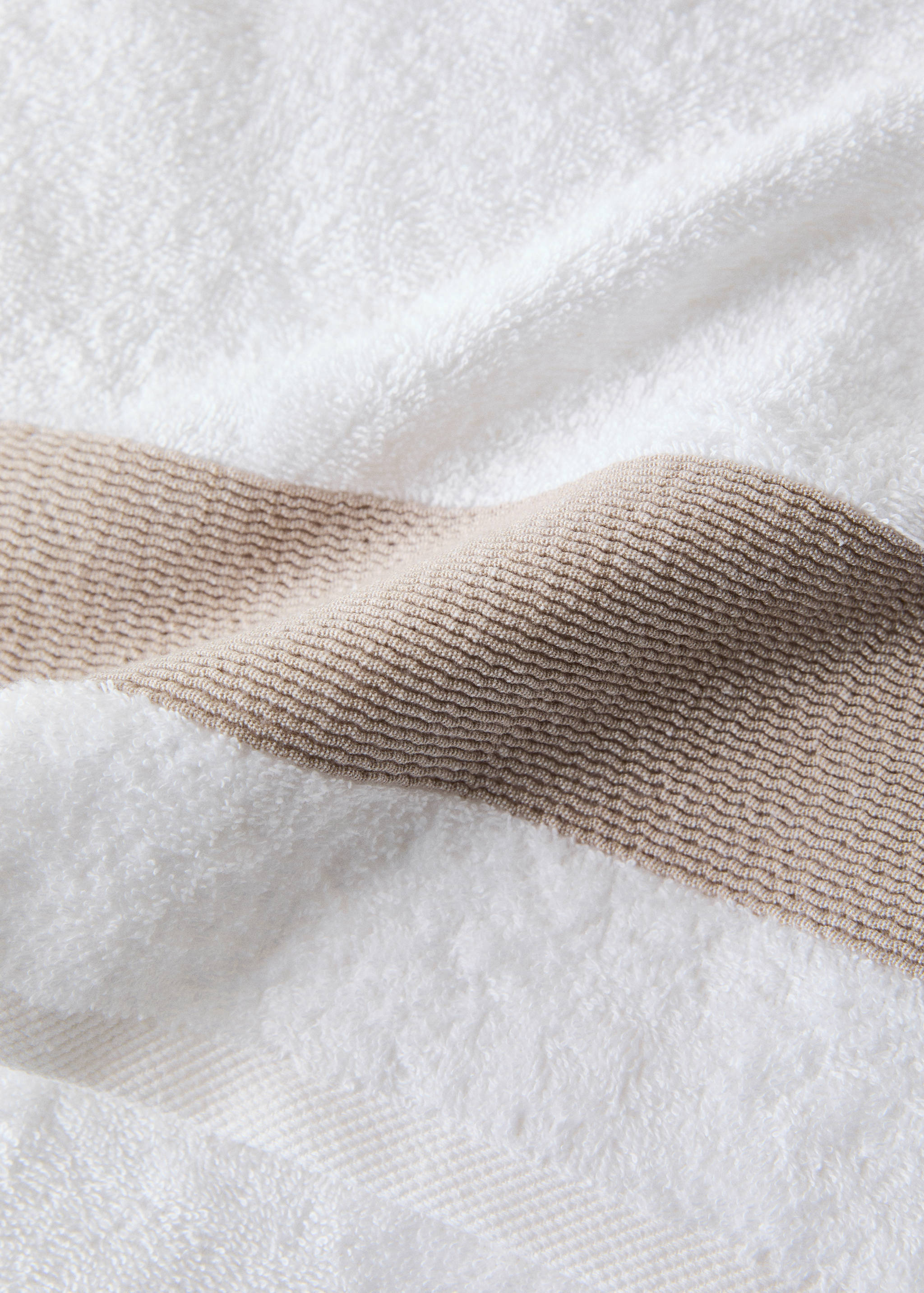 Multicoloured striped jacquard cotton bath towel - Details of the article 1