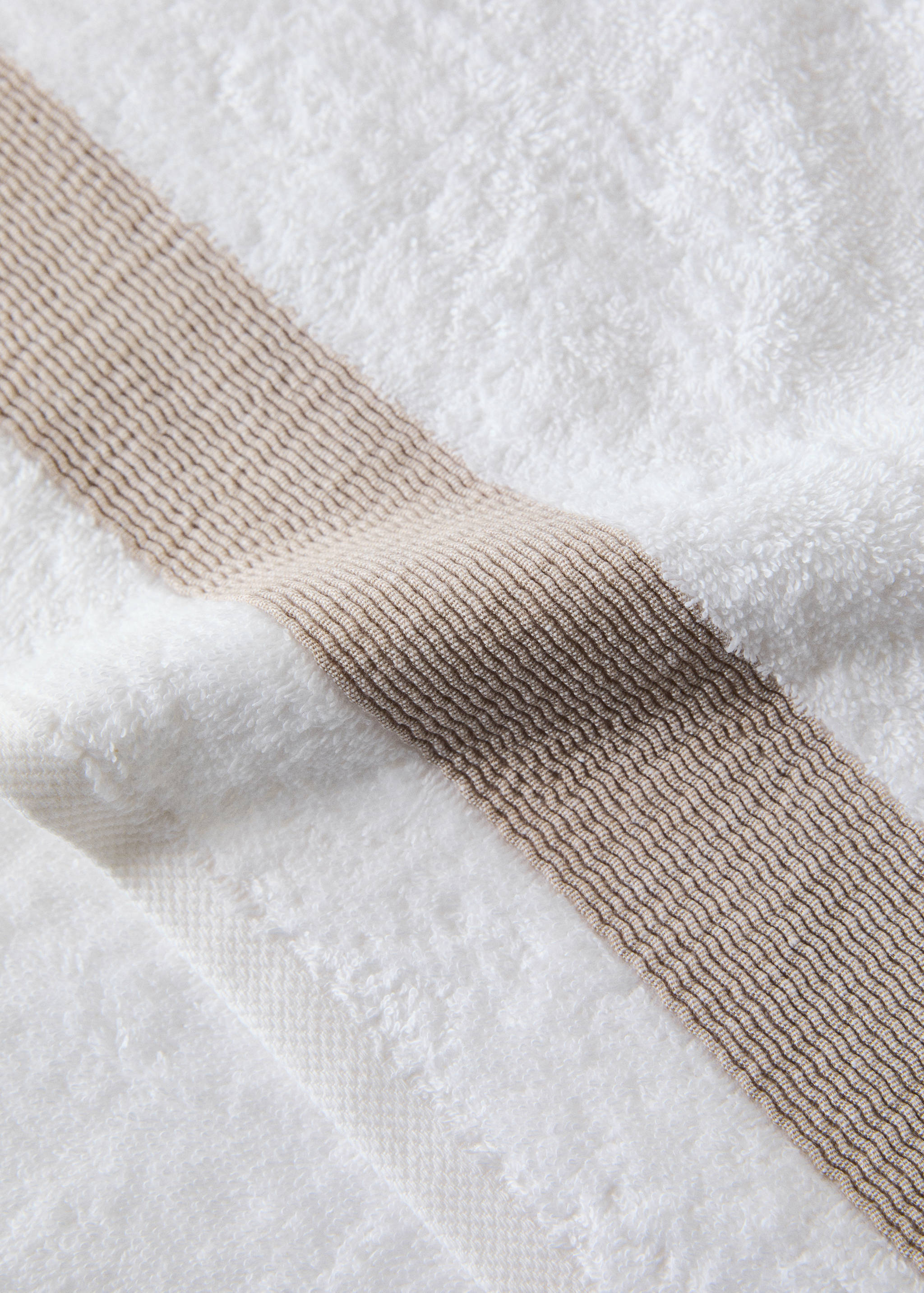 Multicoloured striped jacquard cotton washbasin towel - Details of the article 1