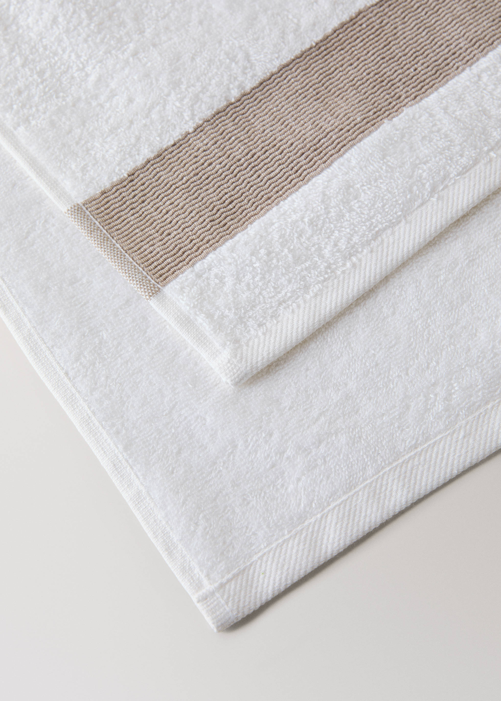 Multicoloured striped jacquard cotton washbasin towel - Details of the article 2