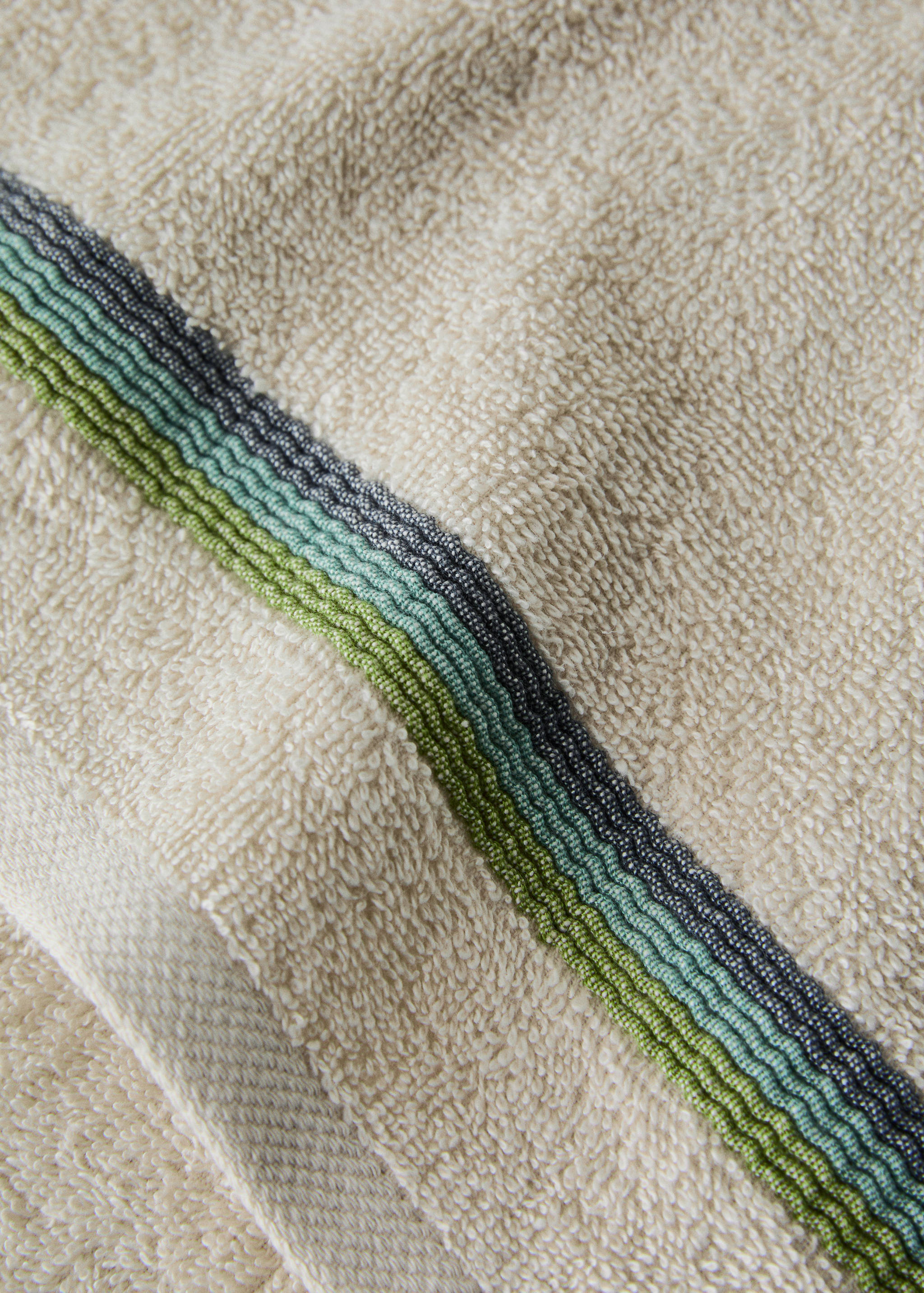 Hand towel with striped trim - Details of the article 1