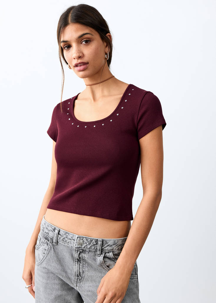 Camiseta corta tachas