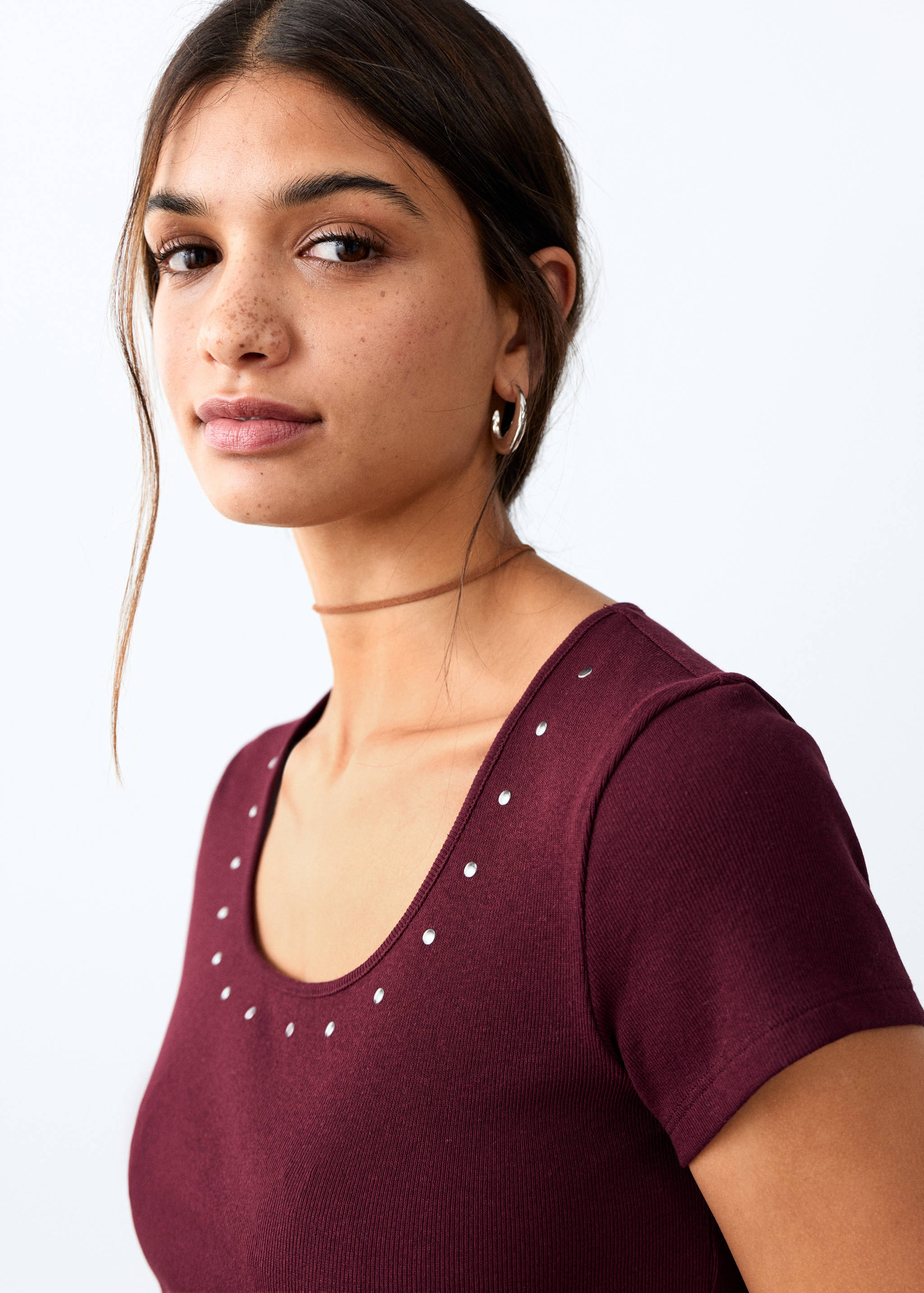 Short studded t-shirt - Details of the article 1