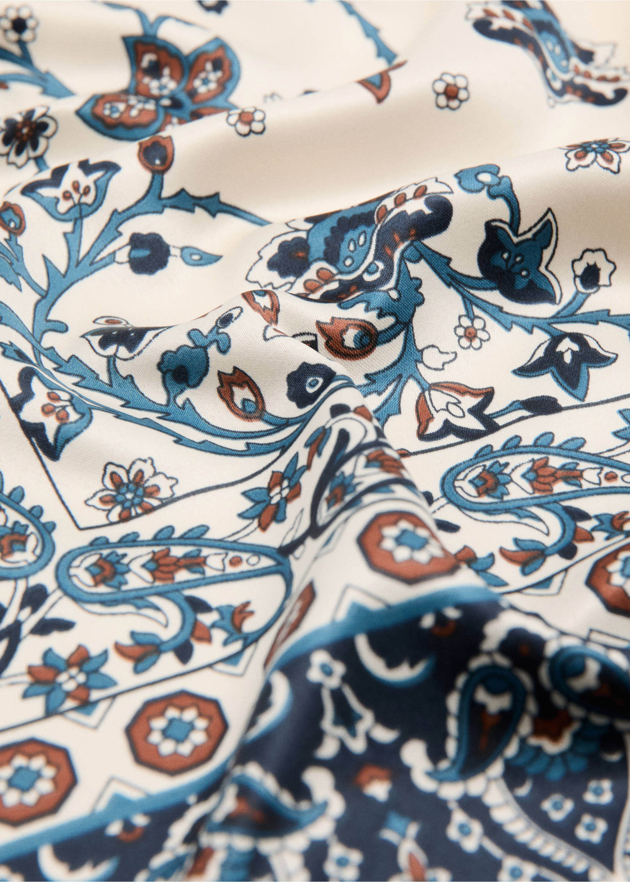 Paisley satin scarf - Medium plane, Dark Navy. Ref: 27002009-00.