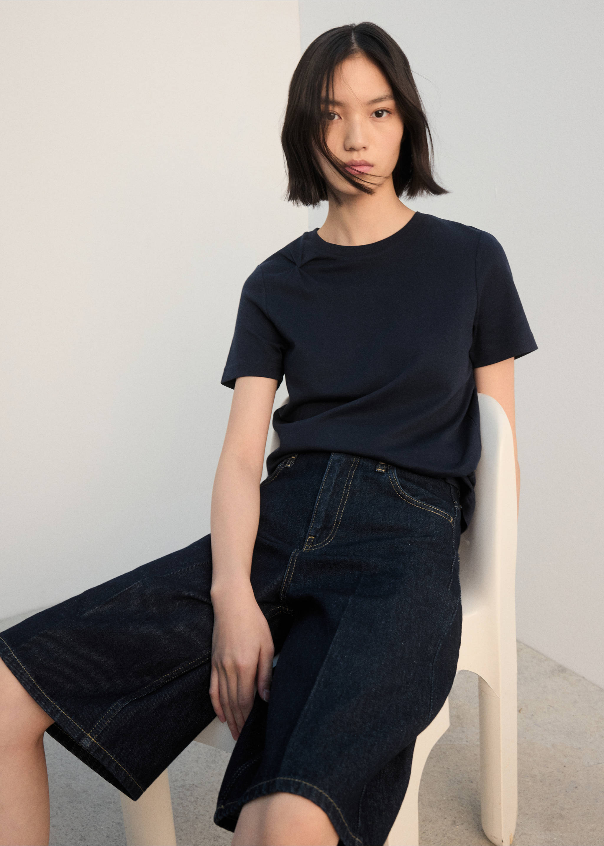Cotton t-shirt with pucker detail - Details of the article 2, Navy. Ref: 27002544-00.