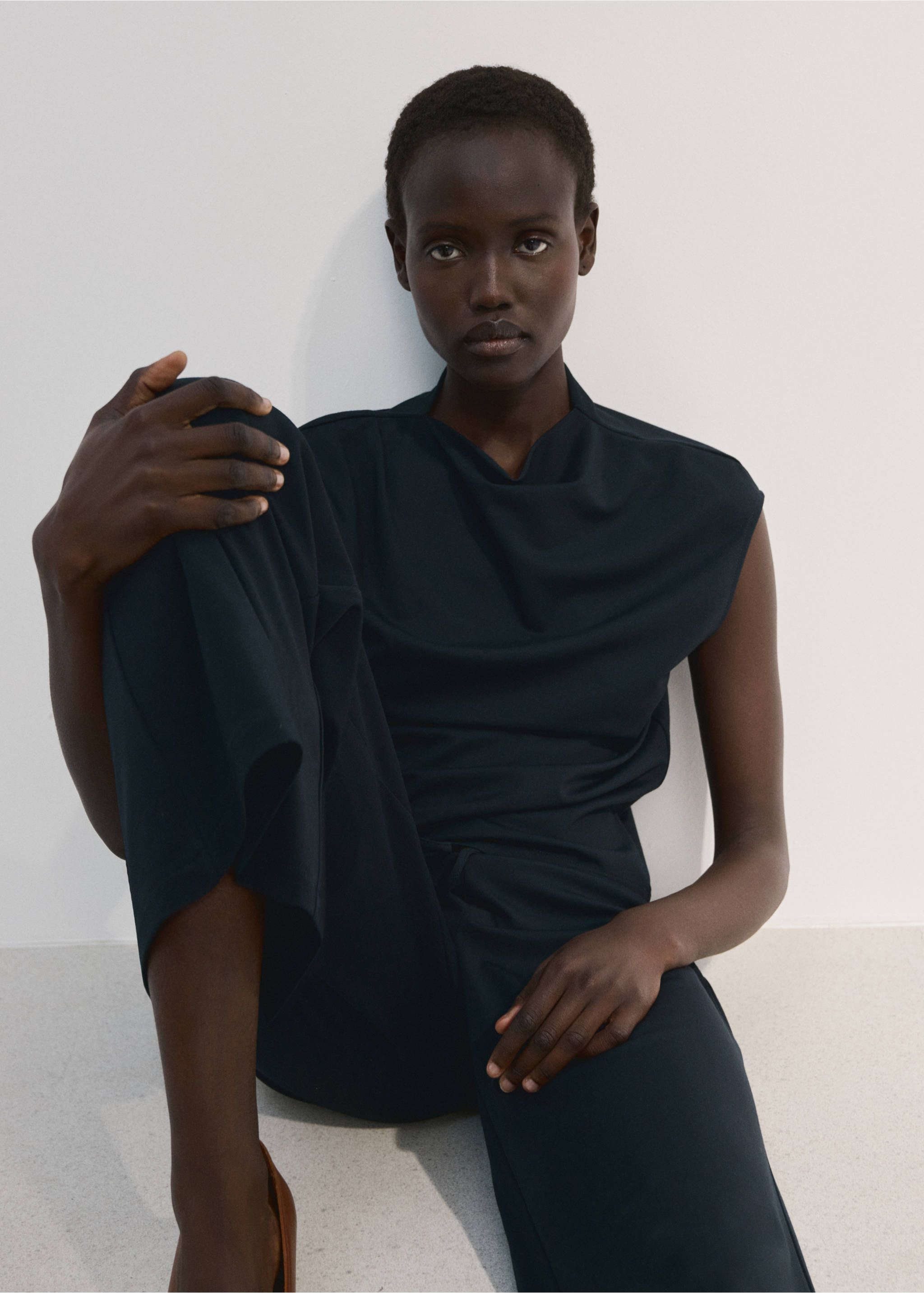 Футболка с асимметричной горловиной и сборками - Деталь изделия 1, Глубокий темно-синий. Ref: 27002545-00.