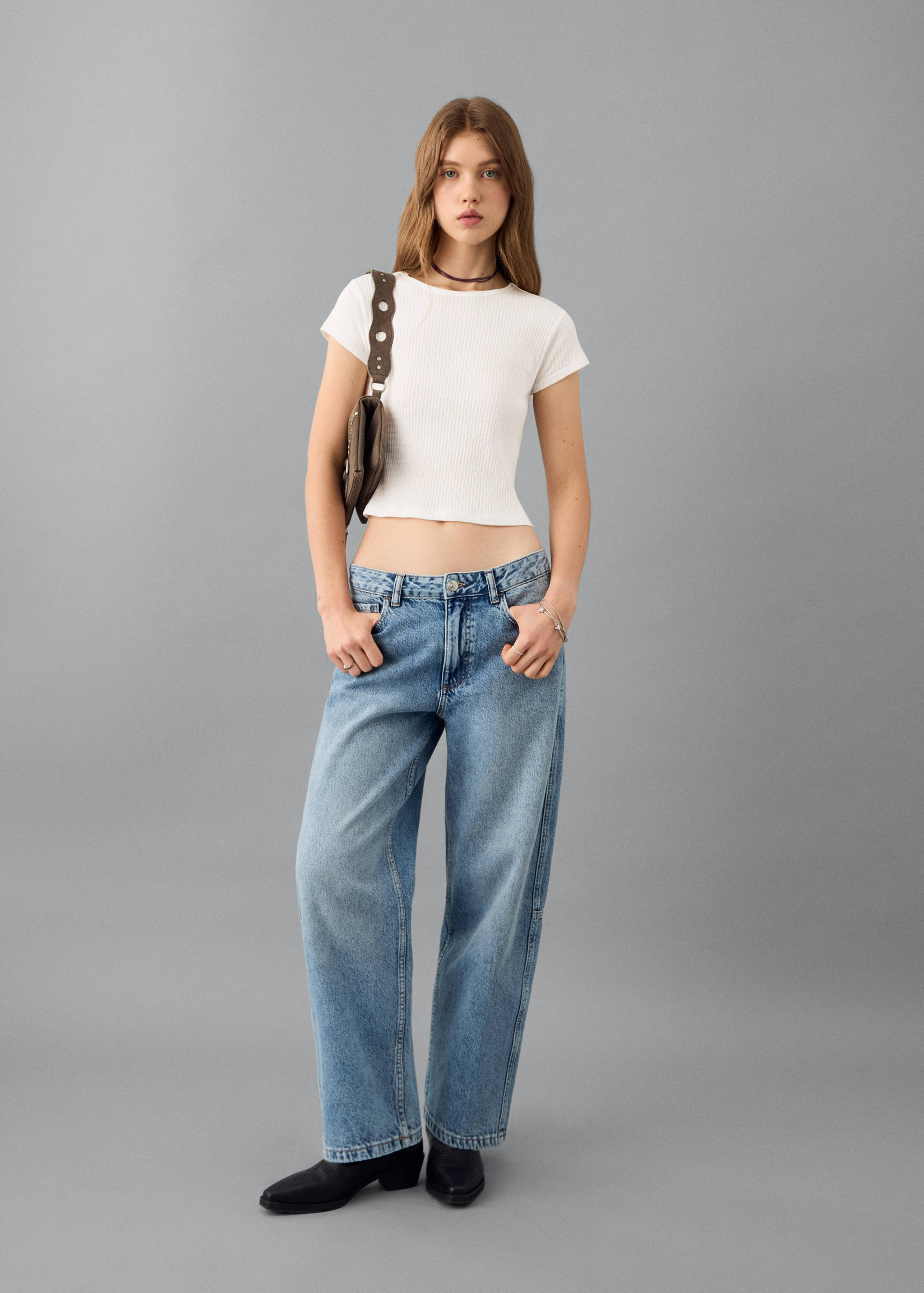 Футболка из трикотажа в рубчик - Общий план