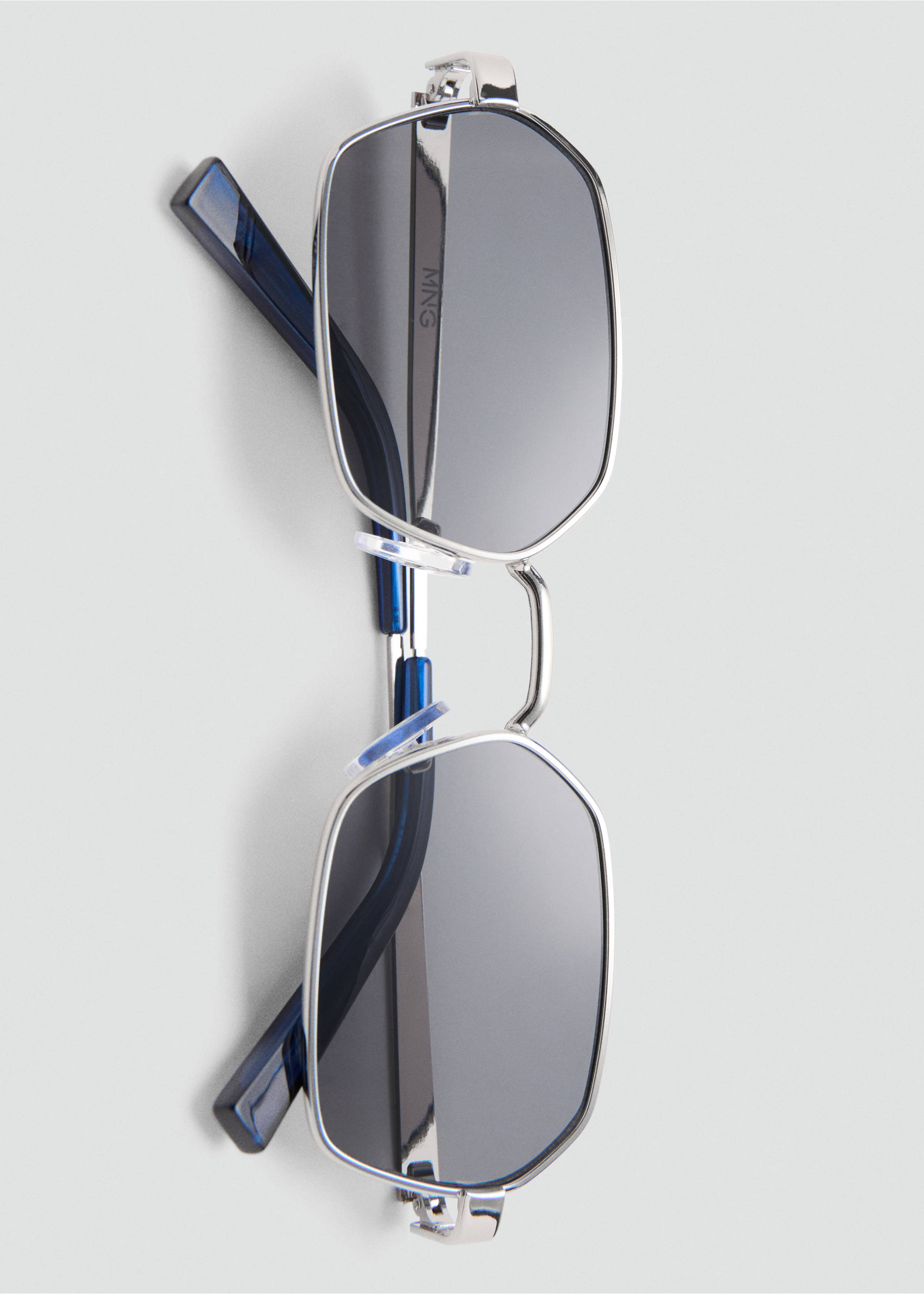 Square metallic frame sunglasses - Details of the article 2, Silver. Ref: 27002901-00.