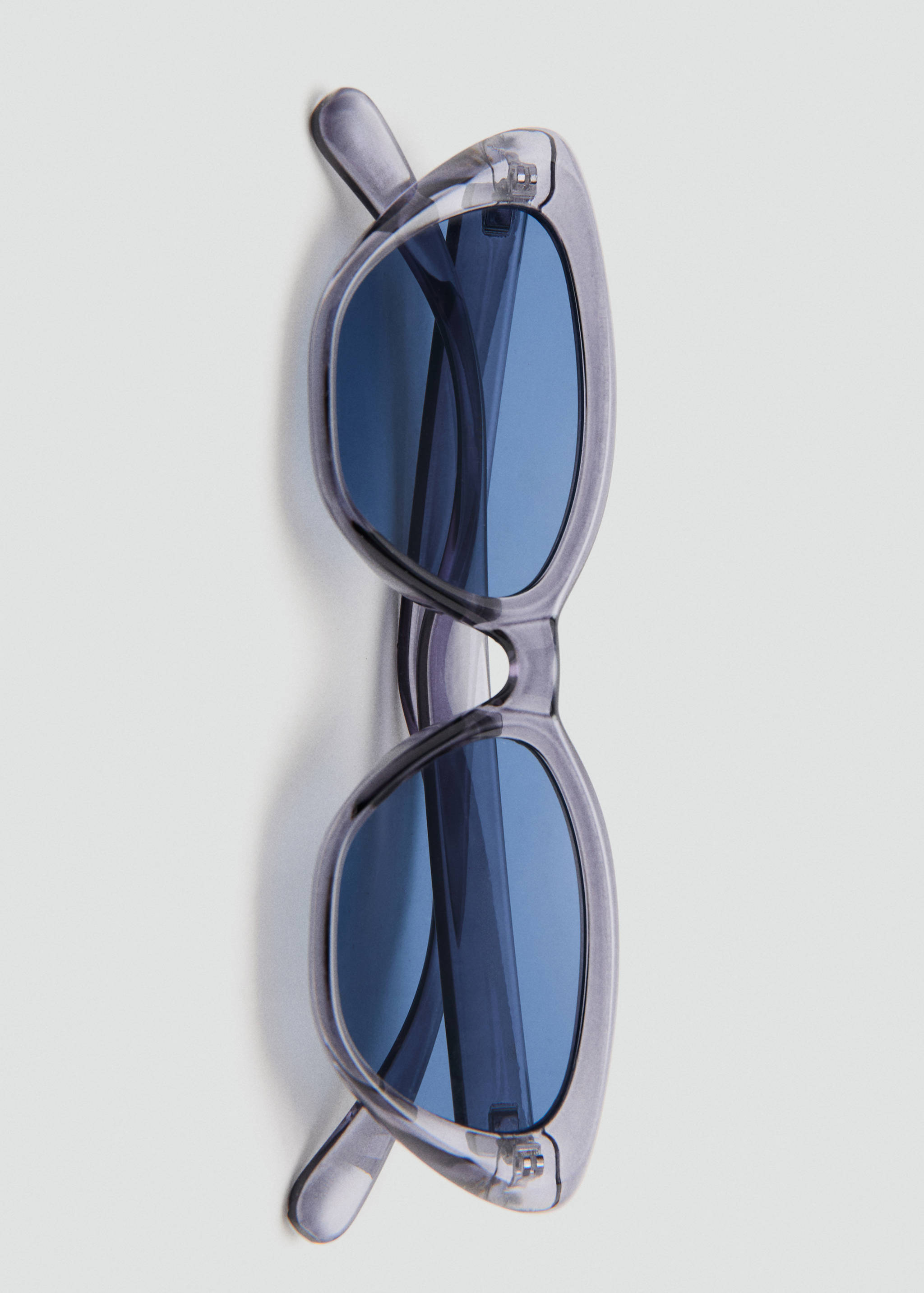 Resin frame sunglasses - Details of the article 2