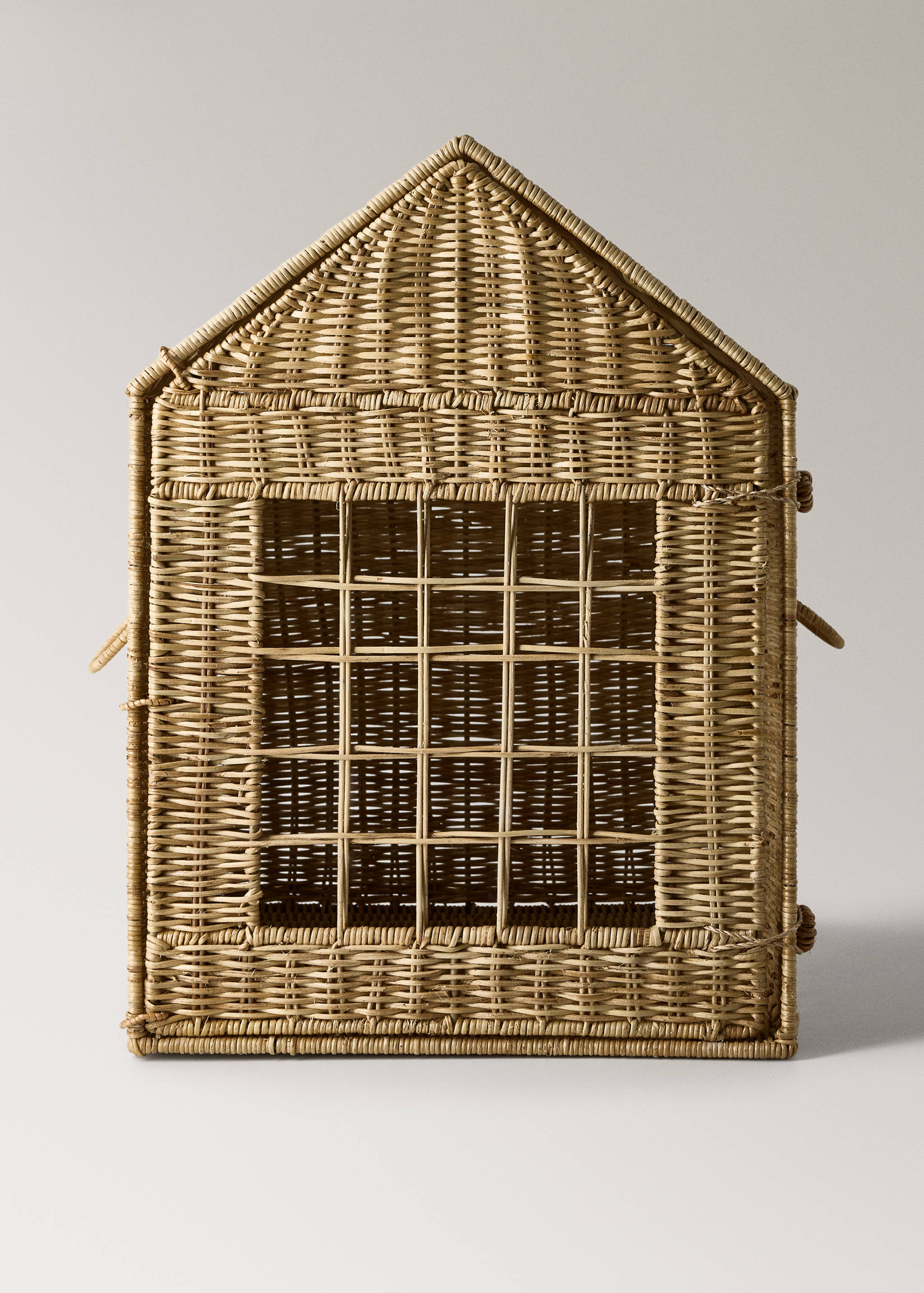 Rattankorb für Kinderzimmer mit Hausdesign - Artikel ohne Model