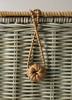 Two-tone rattan basket with fastening detail — Green 4