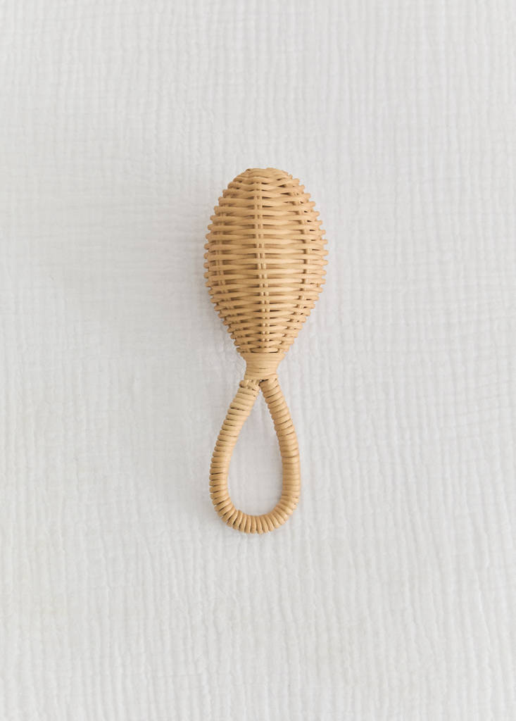 Rattan rattle — Brown