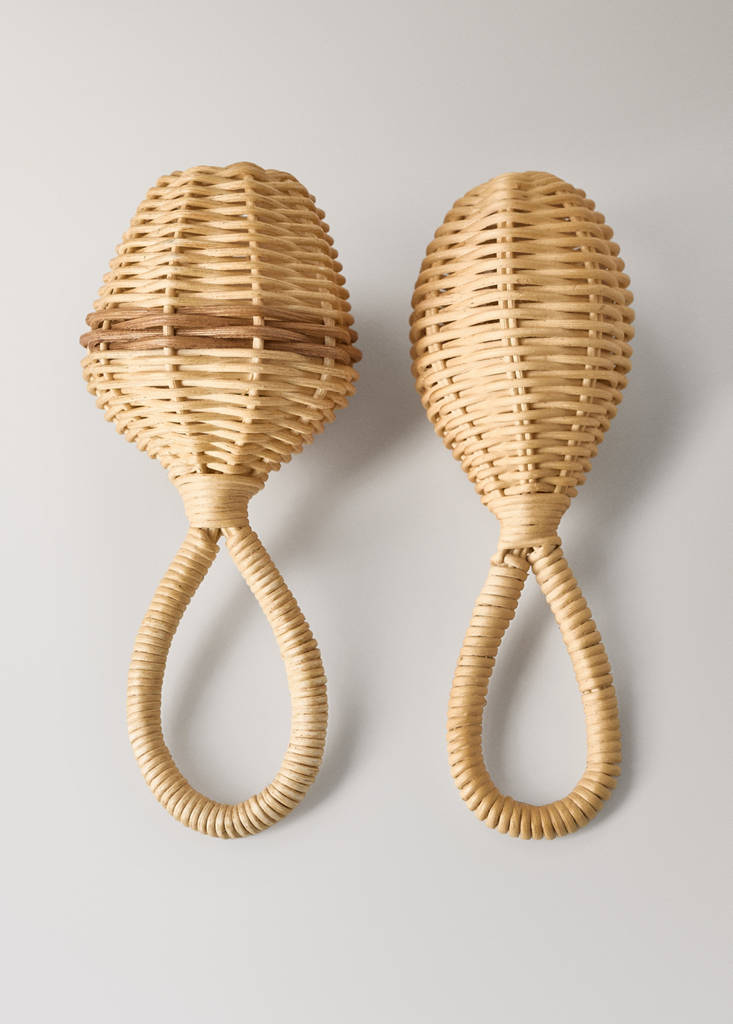 Rattan rattle — Brown