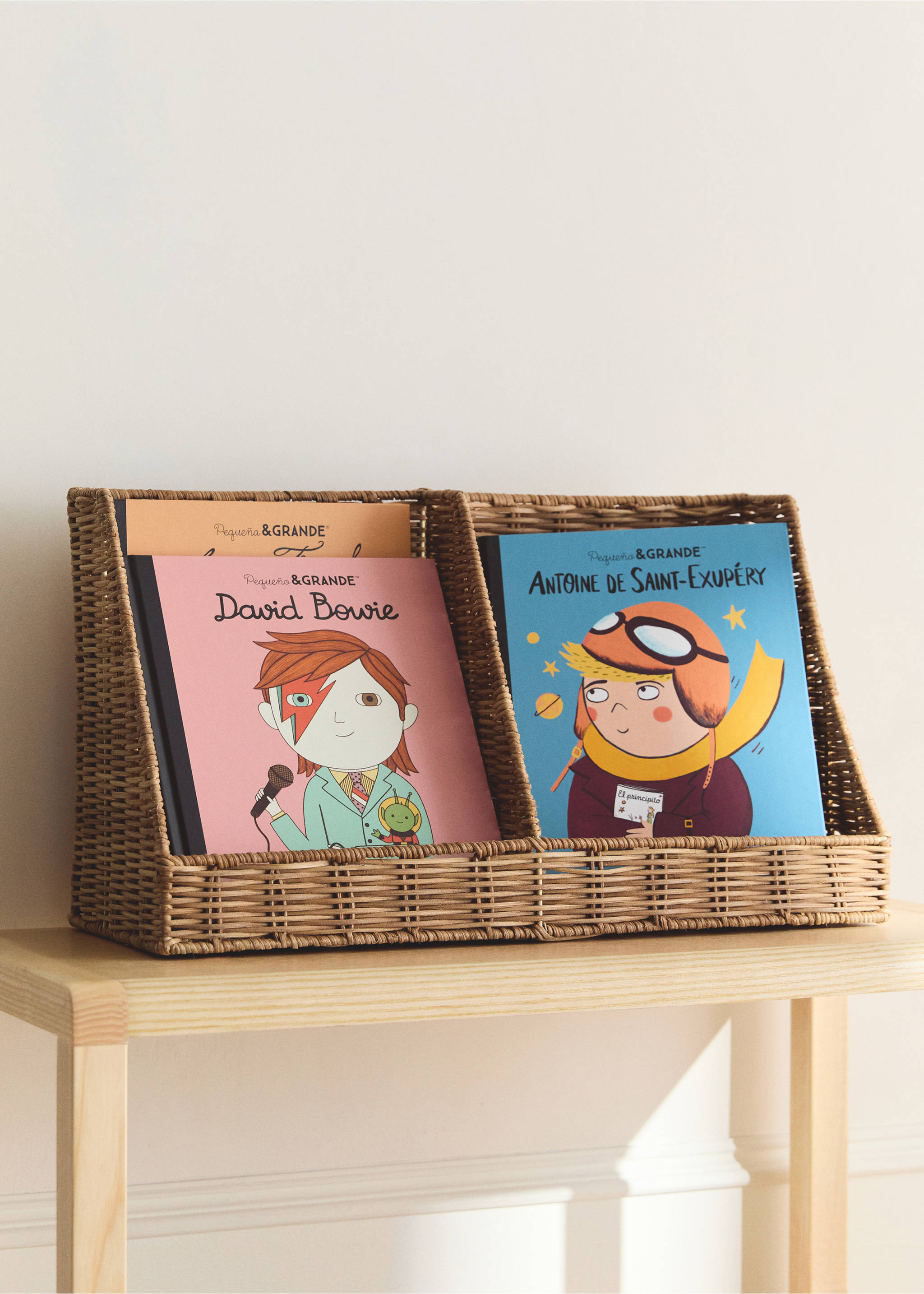 Korb für Kinderbücher - Allgemeine Ansicht, Braun. Ref: 27002917-00.