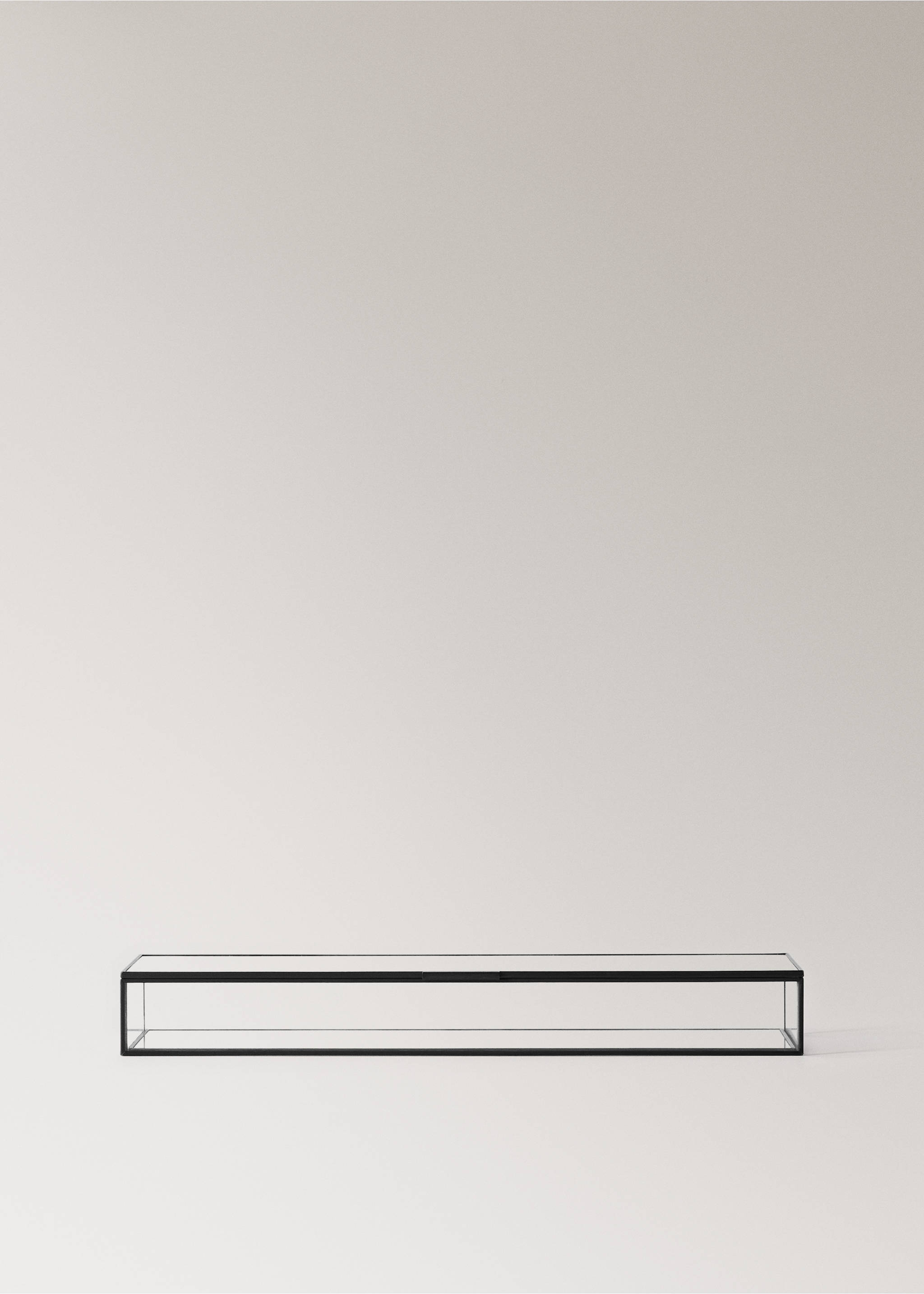 Boîte à bijoux moyenne à bords métalliques - Article sans modèle, Noir. Ref: 27002918-00.